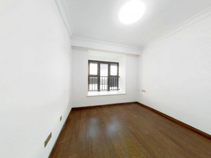 雍华府 3室2厅1卫 99.00m&sup2;