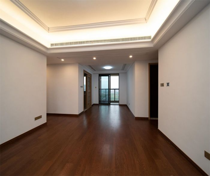 雍华府 4室2厅2卫 137m&sup2;