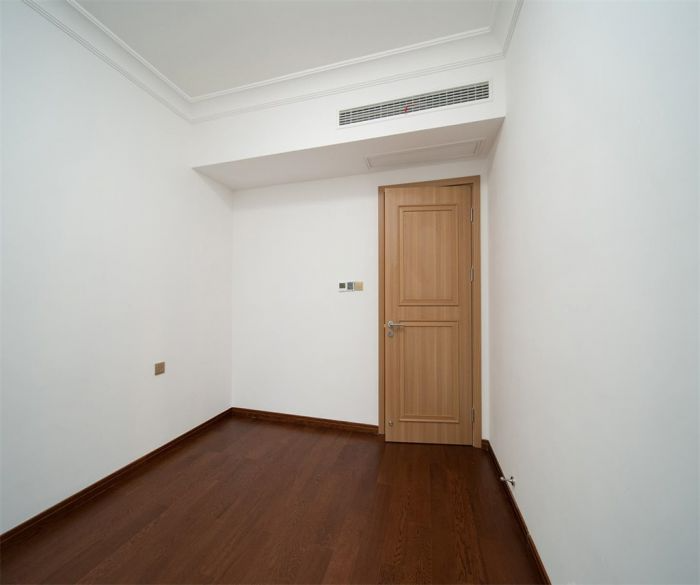 雍华府 4室2厅2卫 137m&sup2;