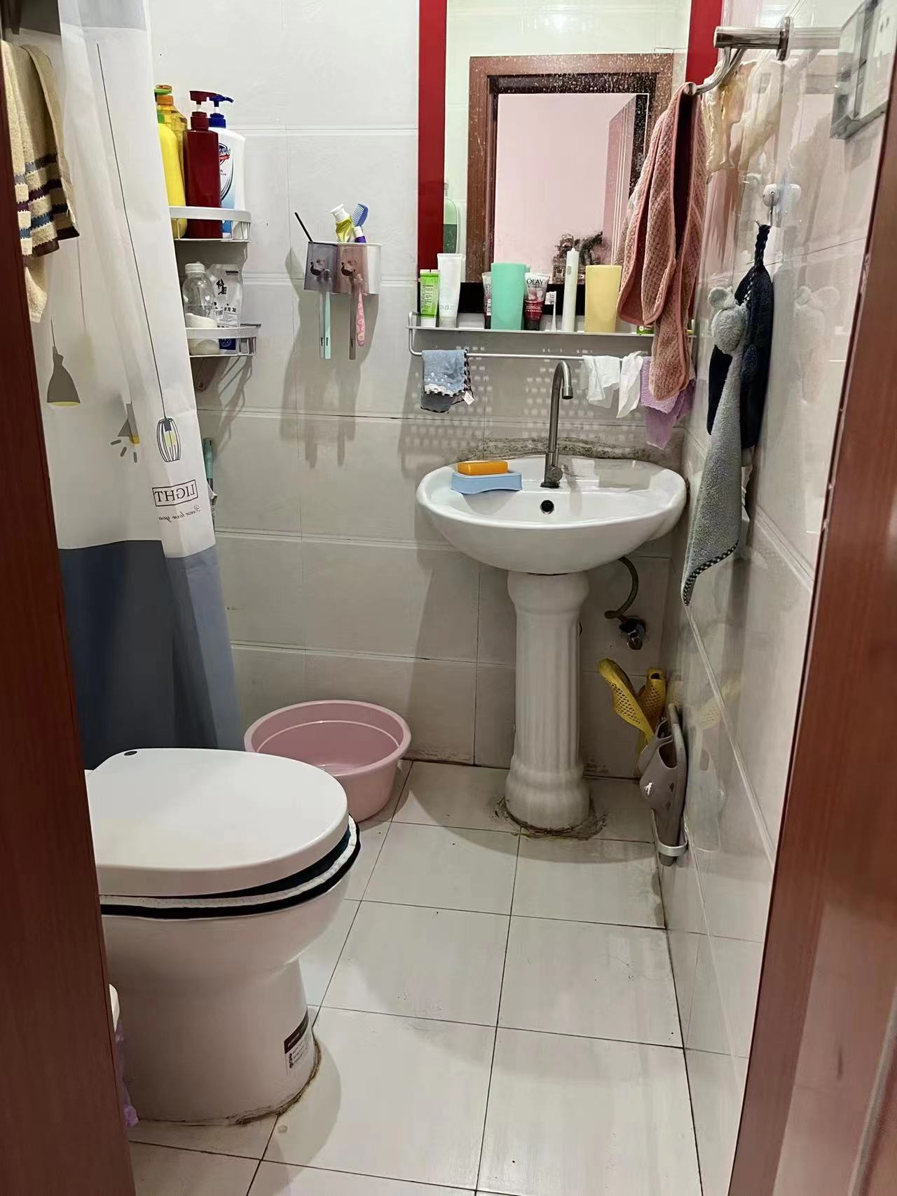 虹桥新村(朝霞路) 2室1厅1卫 61.8m&sup2;