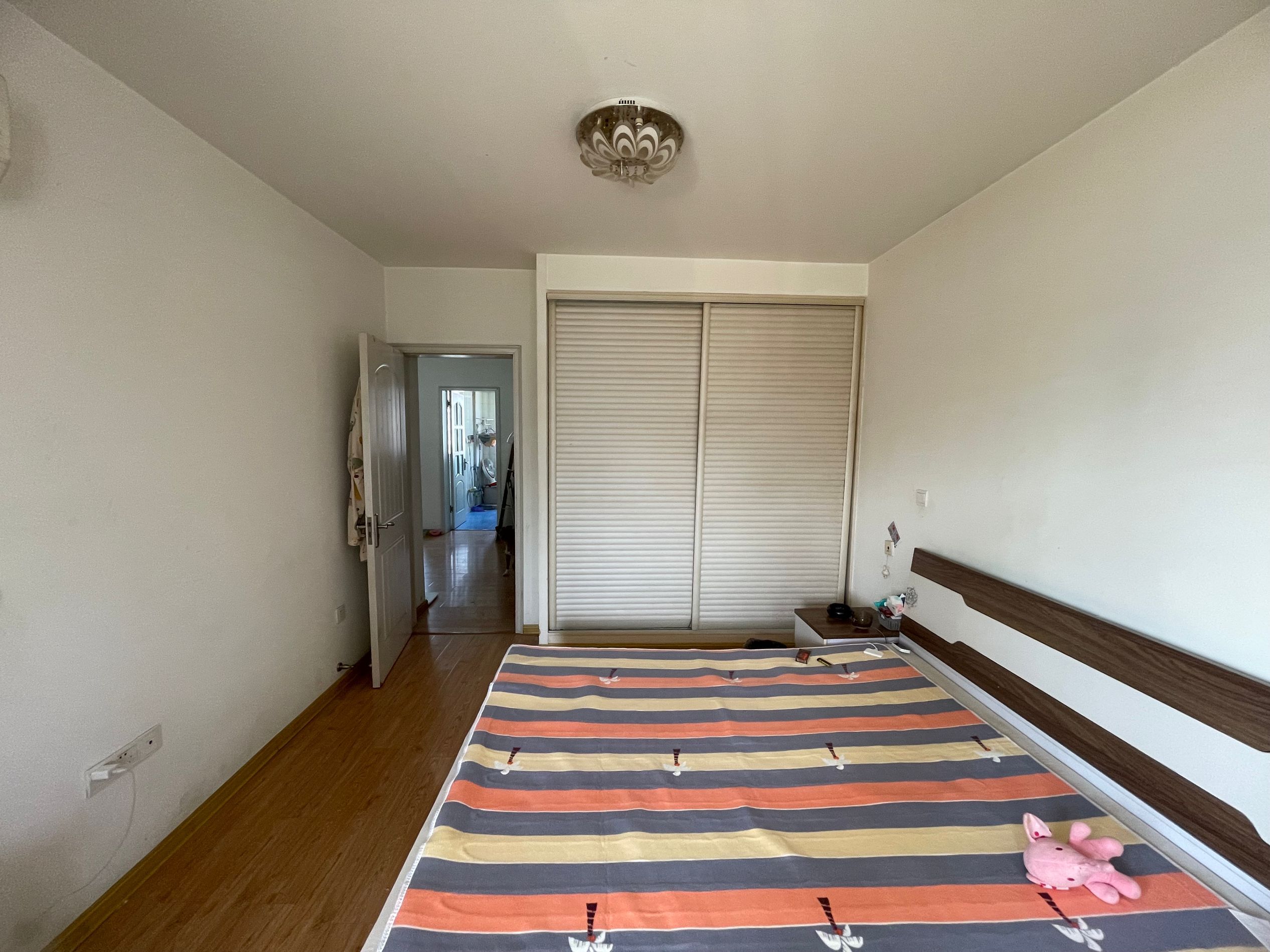五一新村东区 2室1厅1卫 51.72m²