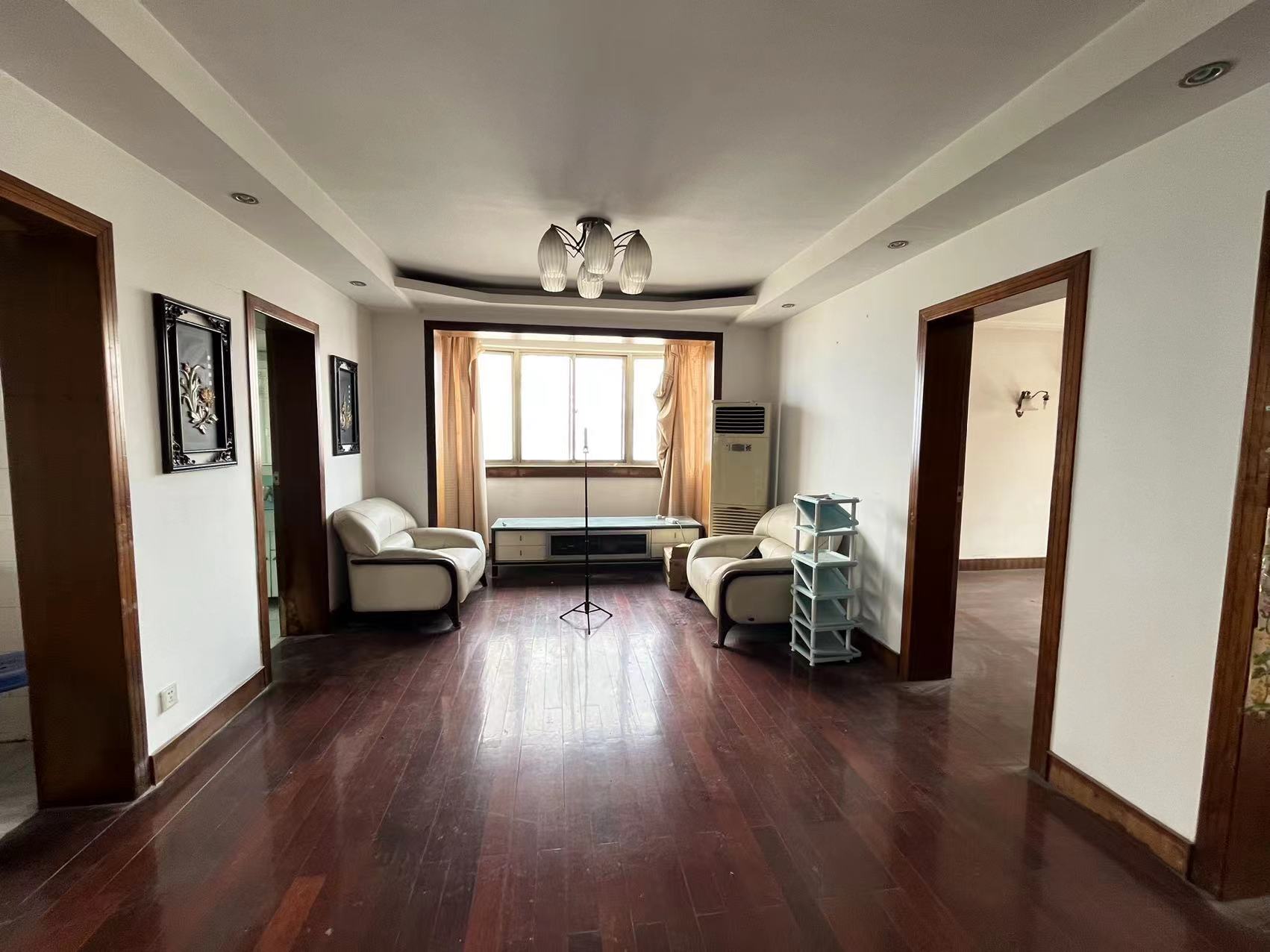 富丽花园 5室2厅2卫 216.00m&sup2;