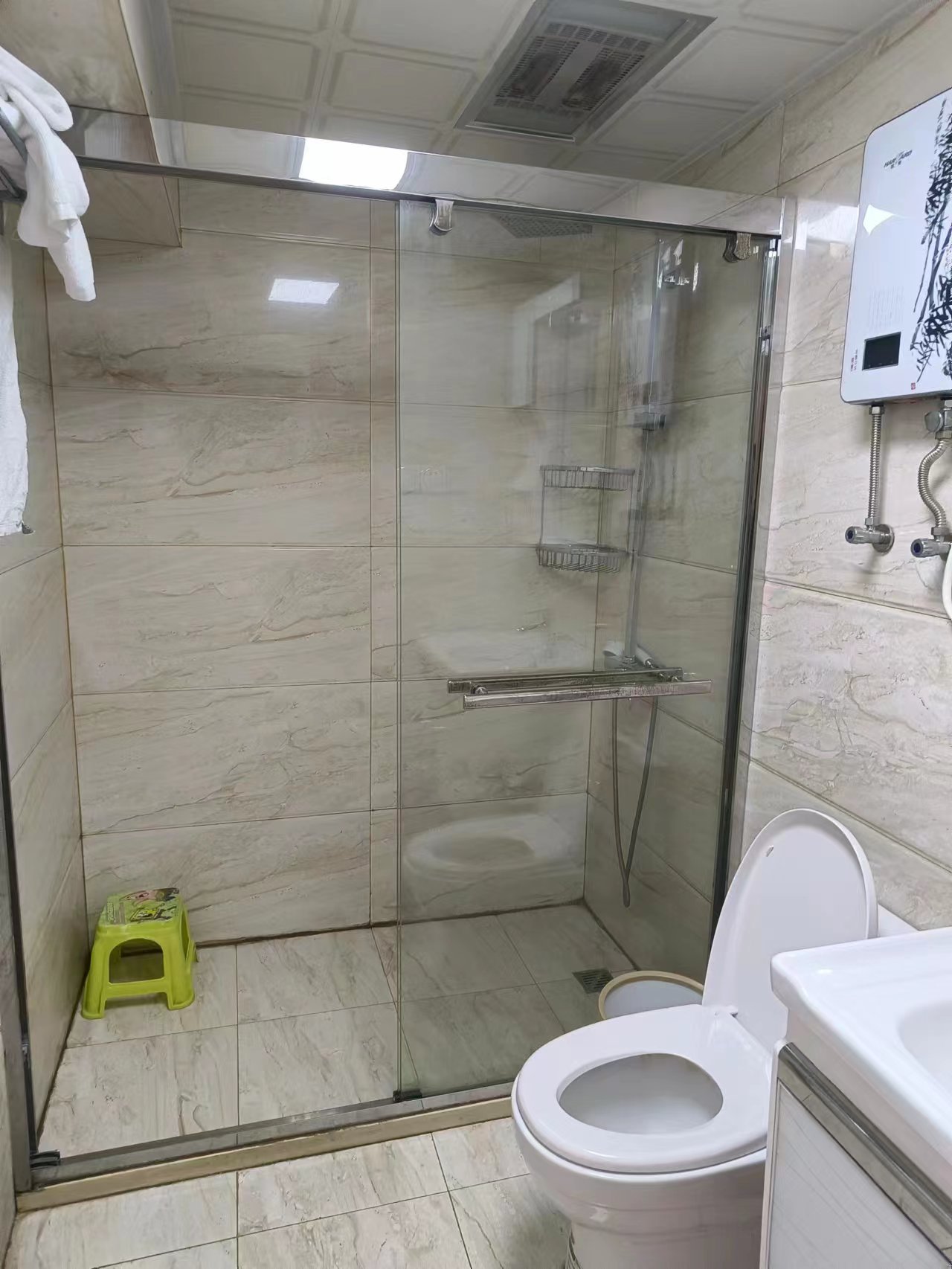 江海大厦 3室2厅2卫 60m&sup2;