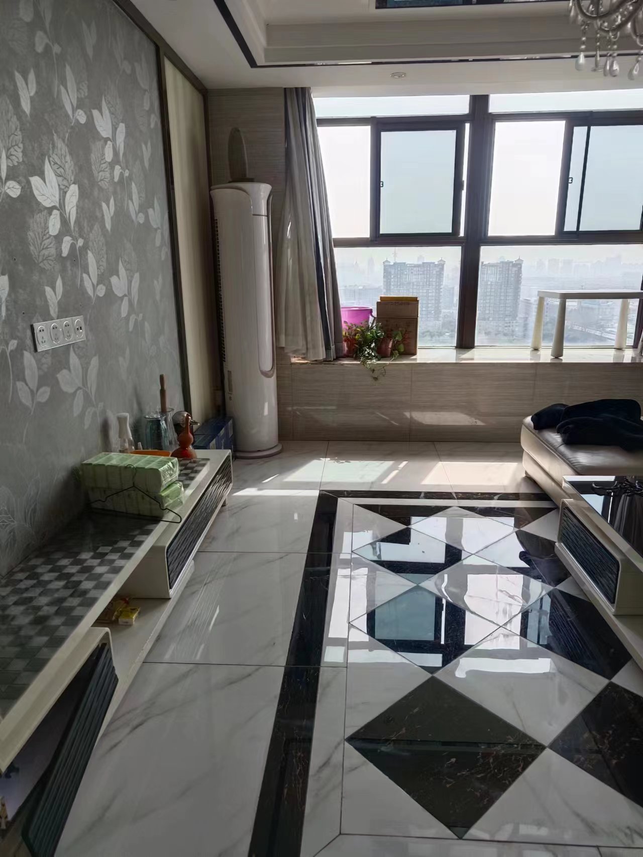 江海大厦 3室2厅2卫 60m&sup2;