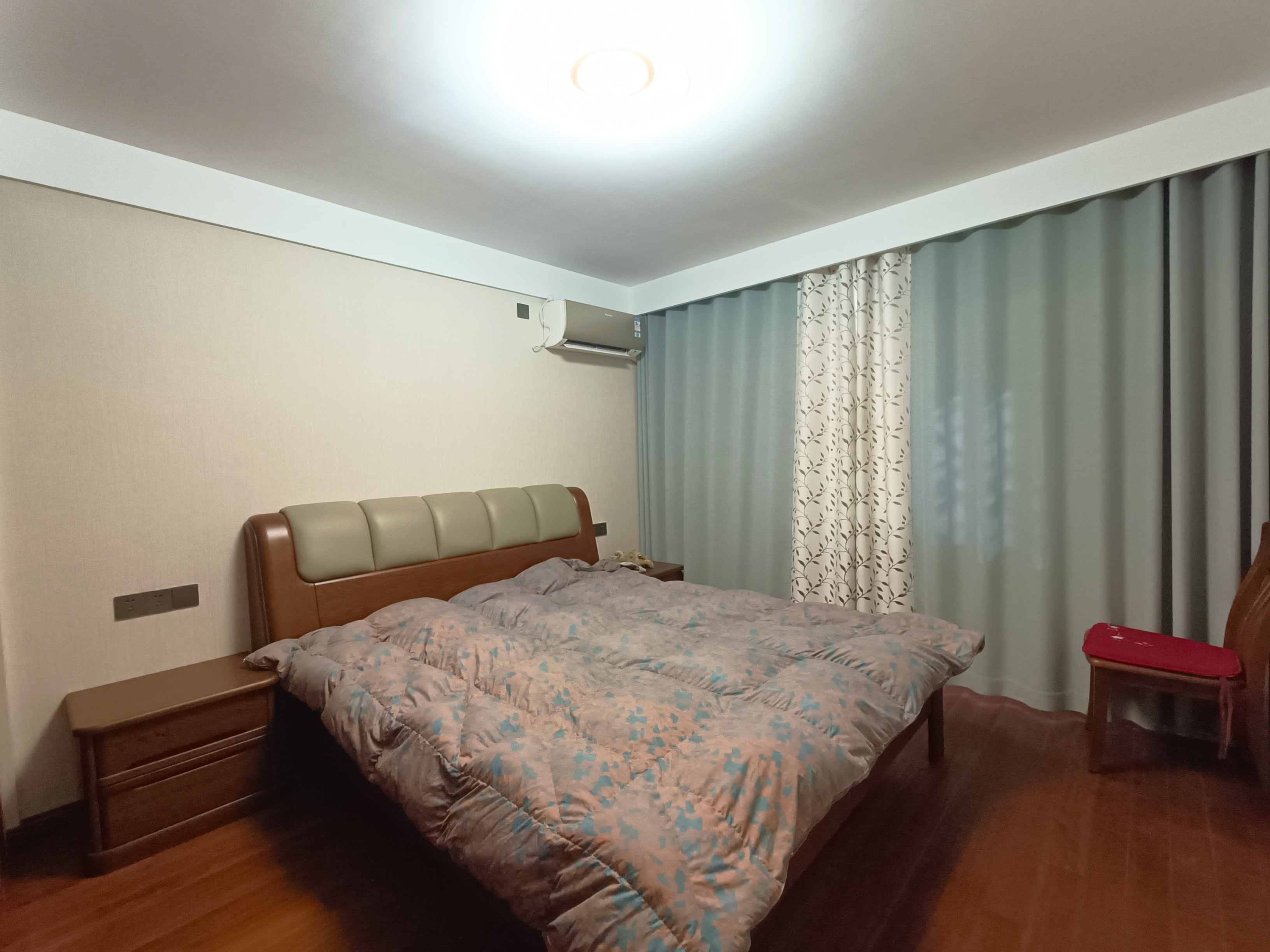 海港新村 3室2厅2卫 143.00m&sup2;