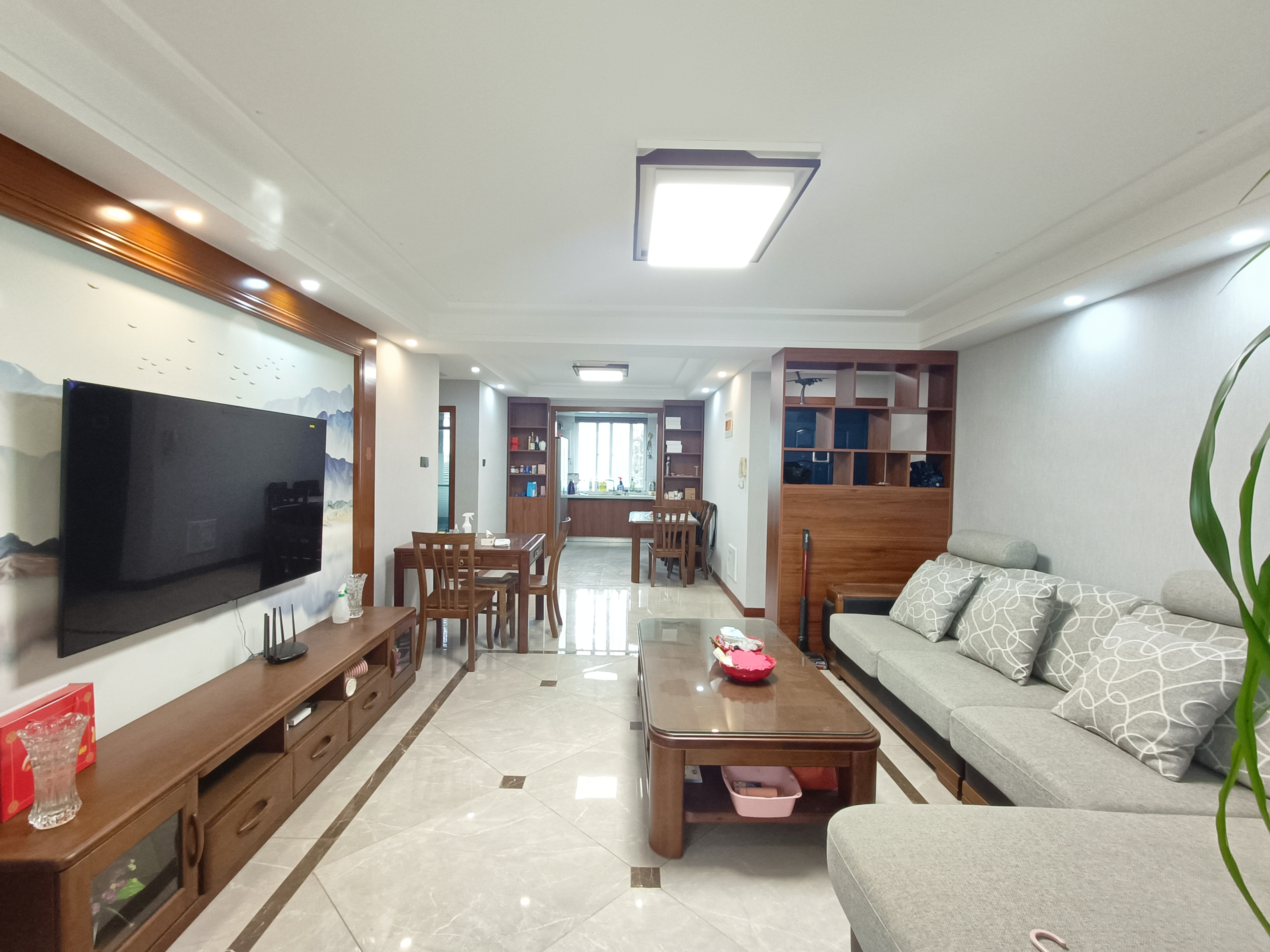 海港新村 3室2厅2卫 143.00m&sup2;