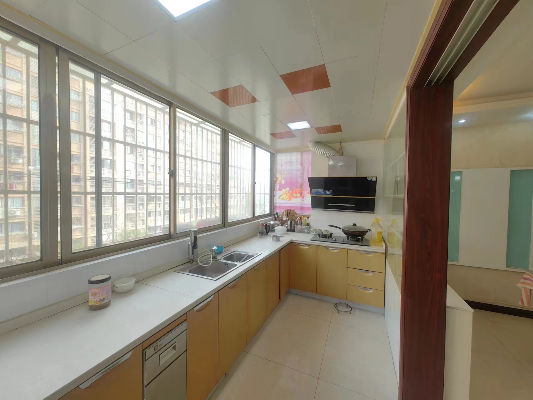 新胜花苑西区 3室2厅1卫 105m&sup2;