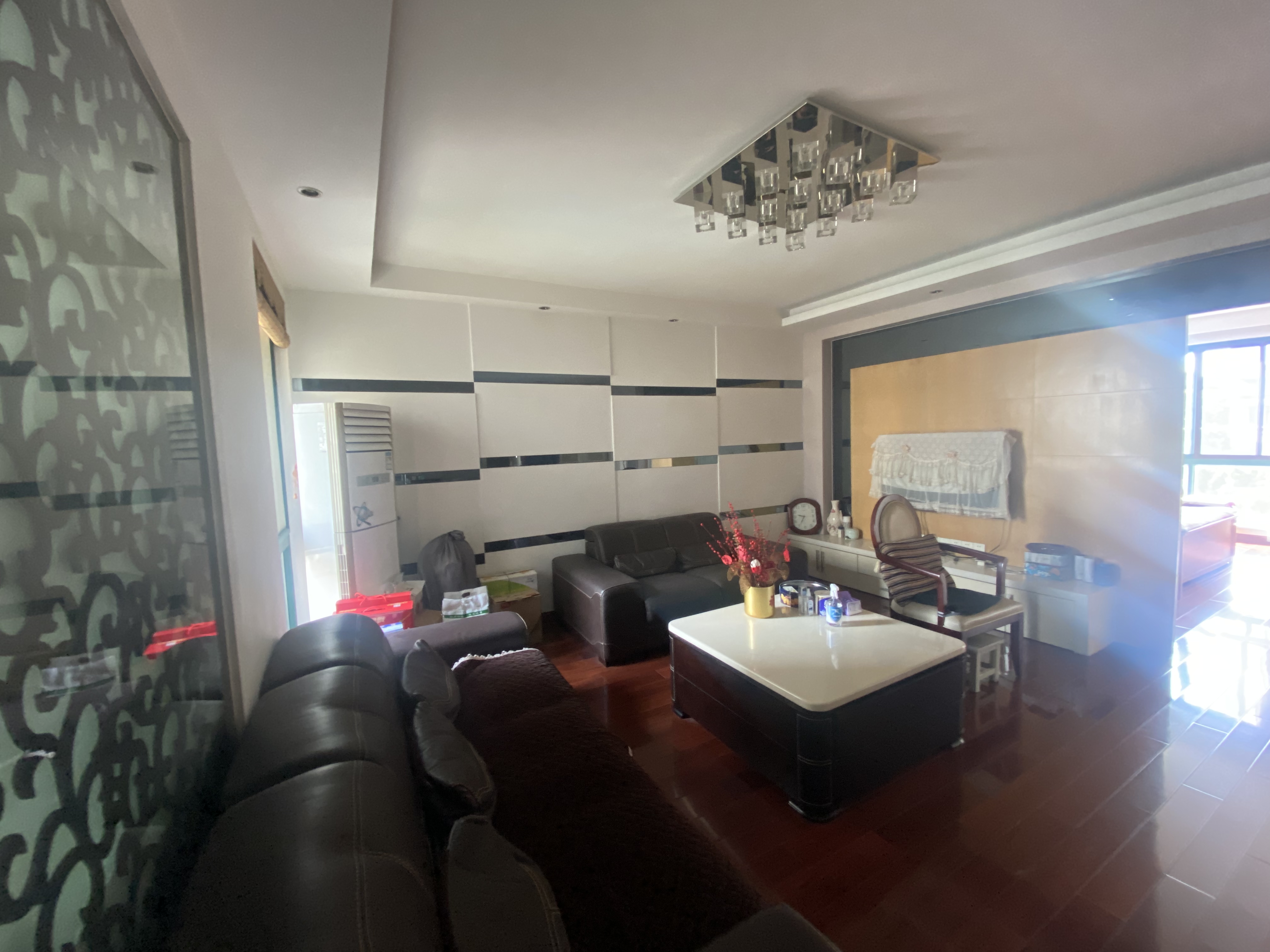 凤凰莱茵苑 2室2厅2卫 98.45m&sup2;