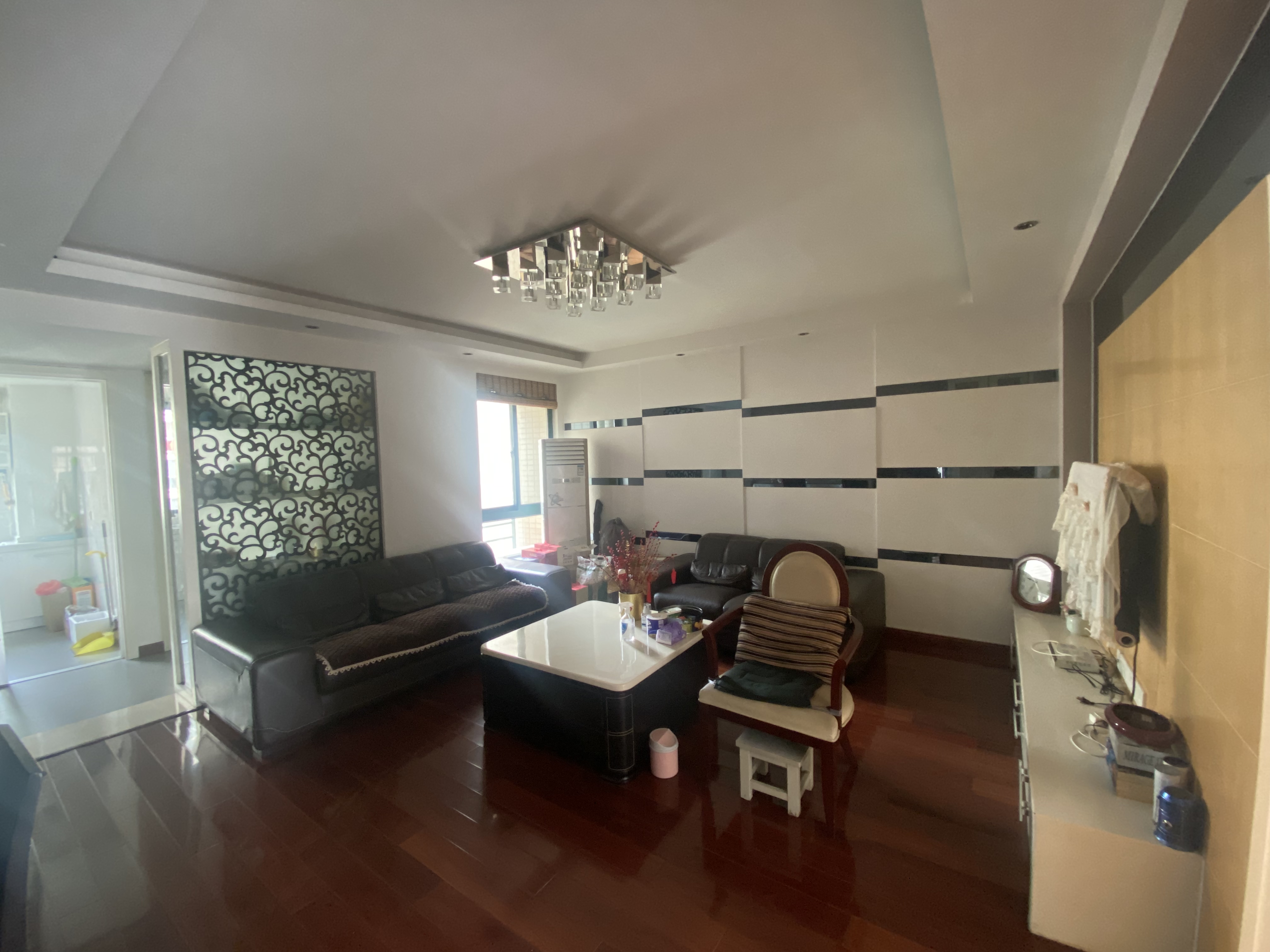凤凰莱茵苑 2室2厅2卫 98.45m&sup2;