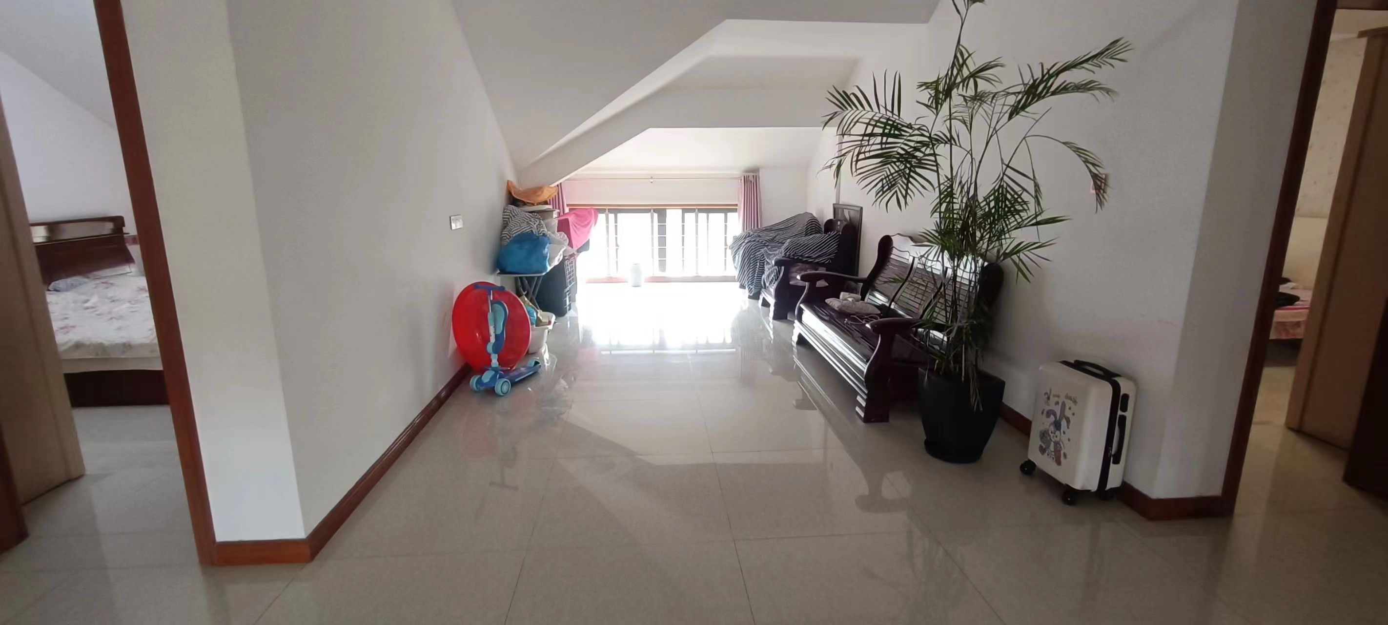 海韵花园 5室2厅2卫 125m&sup2;