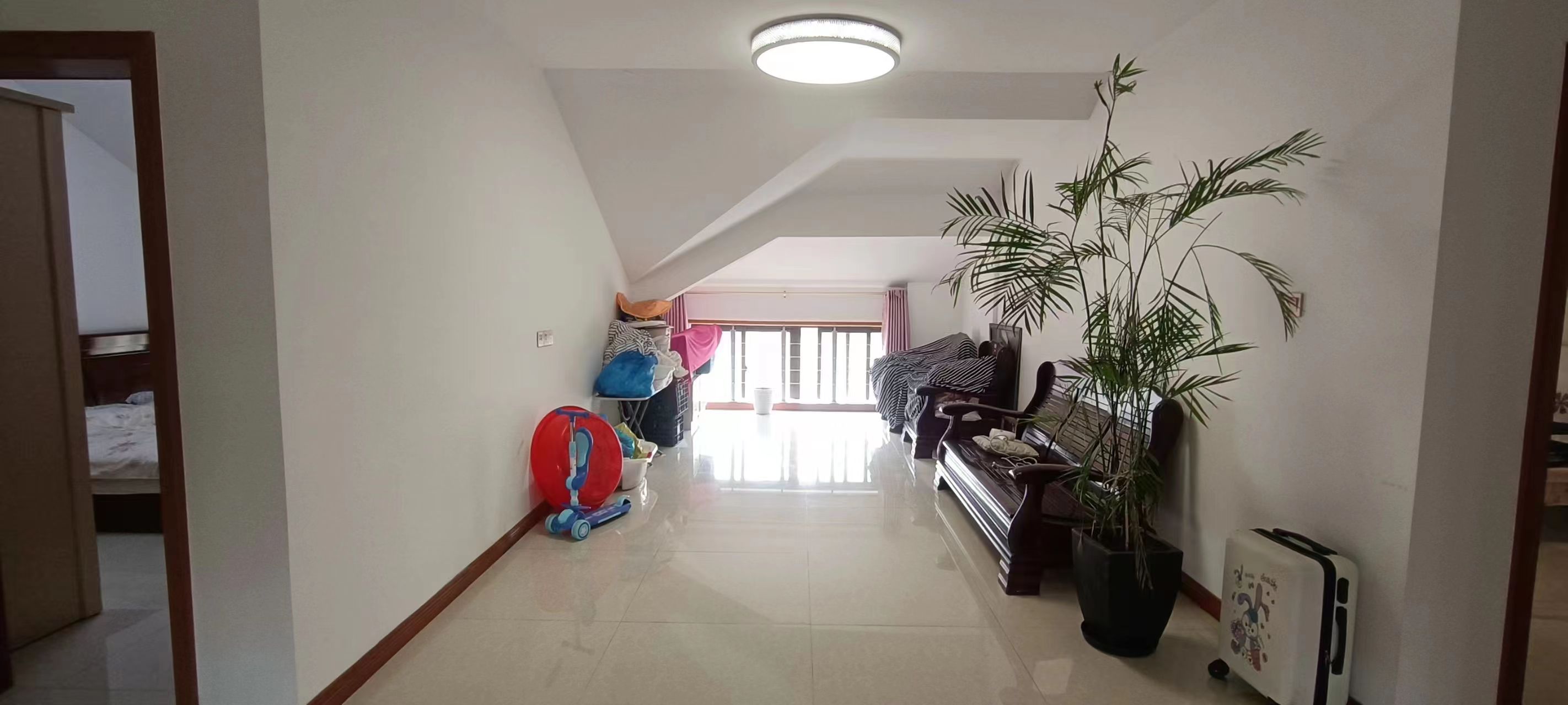 海韵花园 5室2厅2卫 125m&sup2;