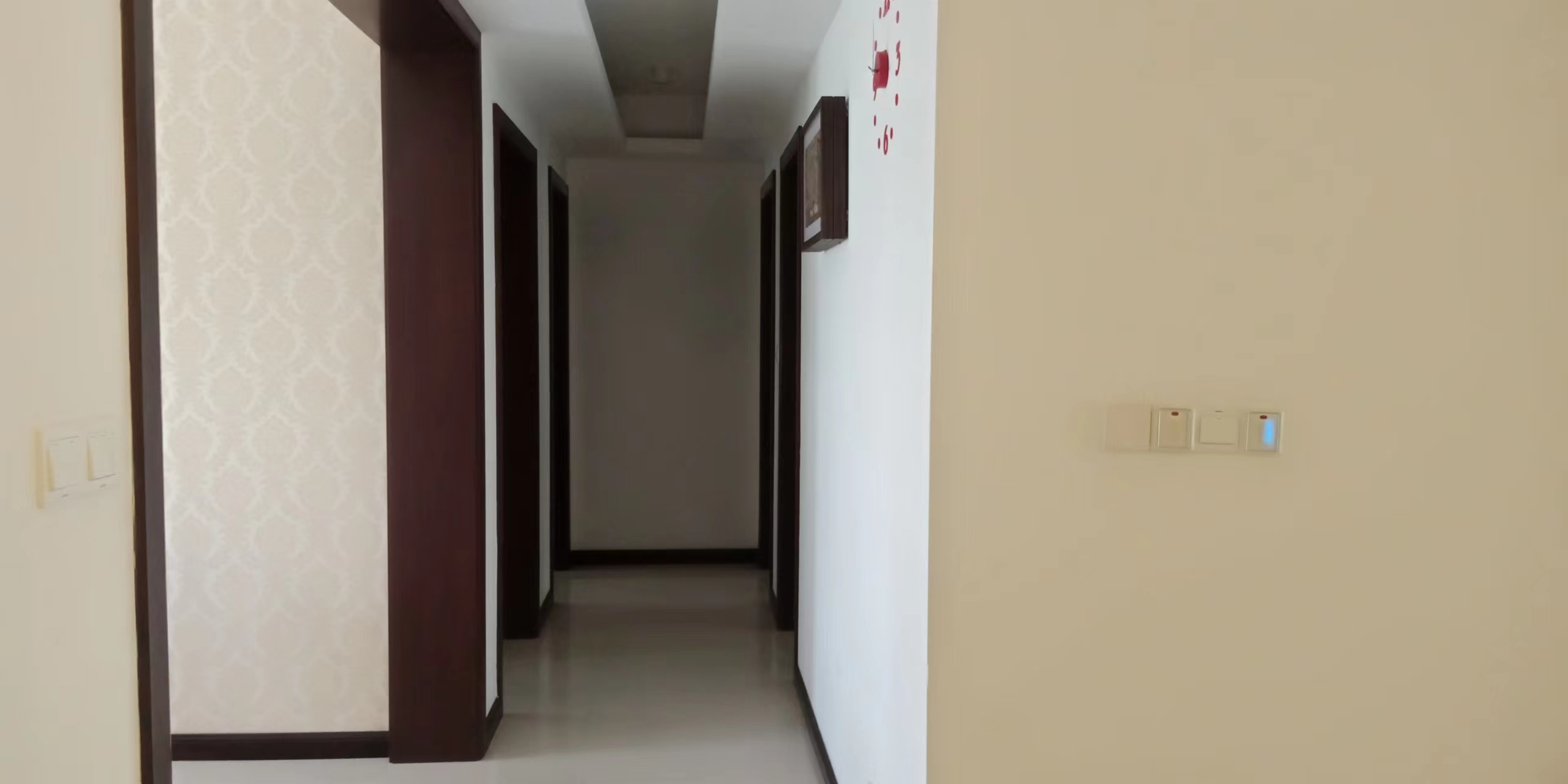 金水湾花园 3室2厅2卫 143m&sup2;
