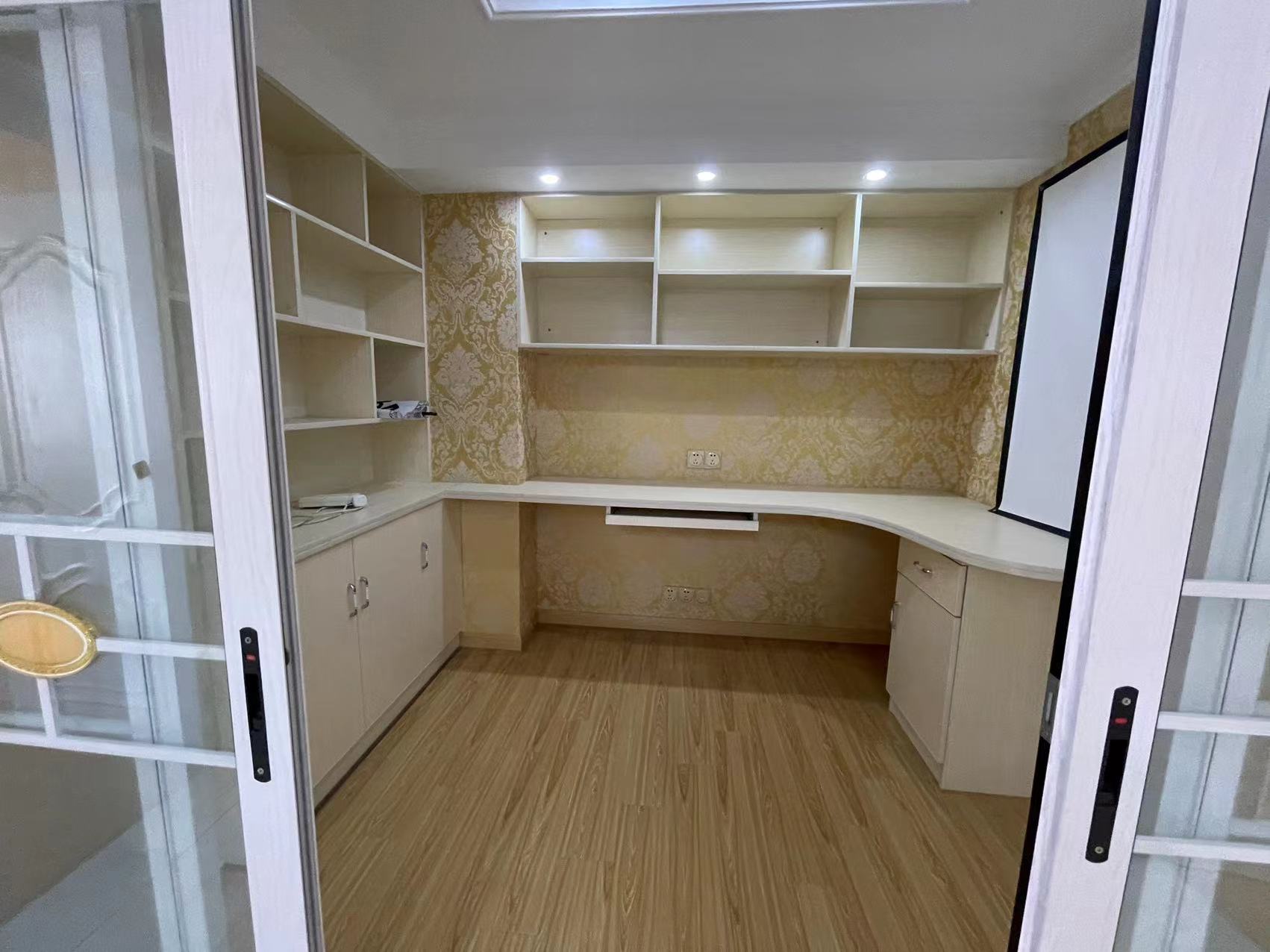 书院坊 3室2厅2卫 136.00m&sup2;