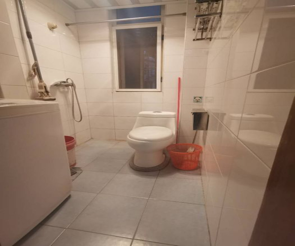虹桥新村(朝霞路) 2室厅卫 56.88m&sup2;