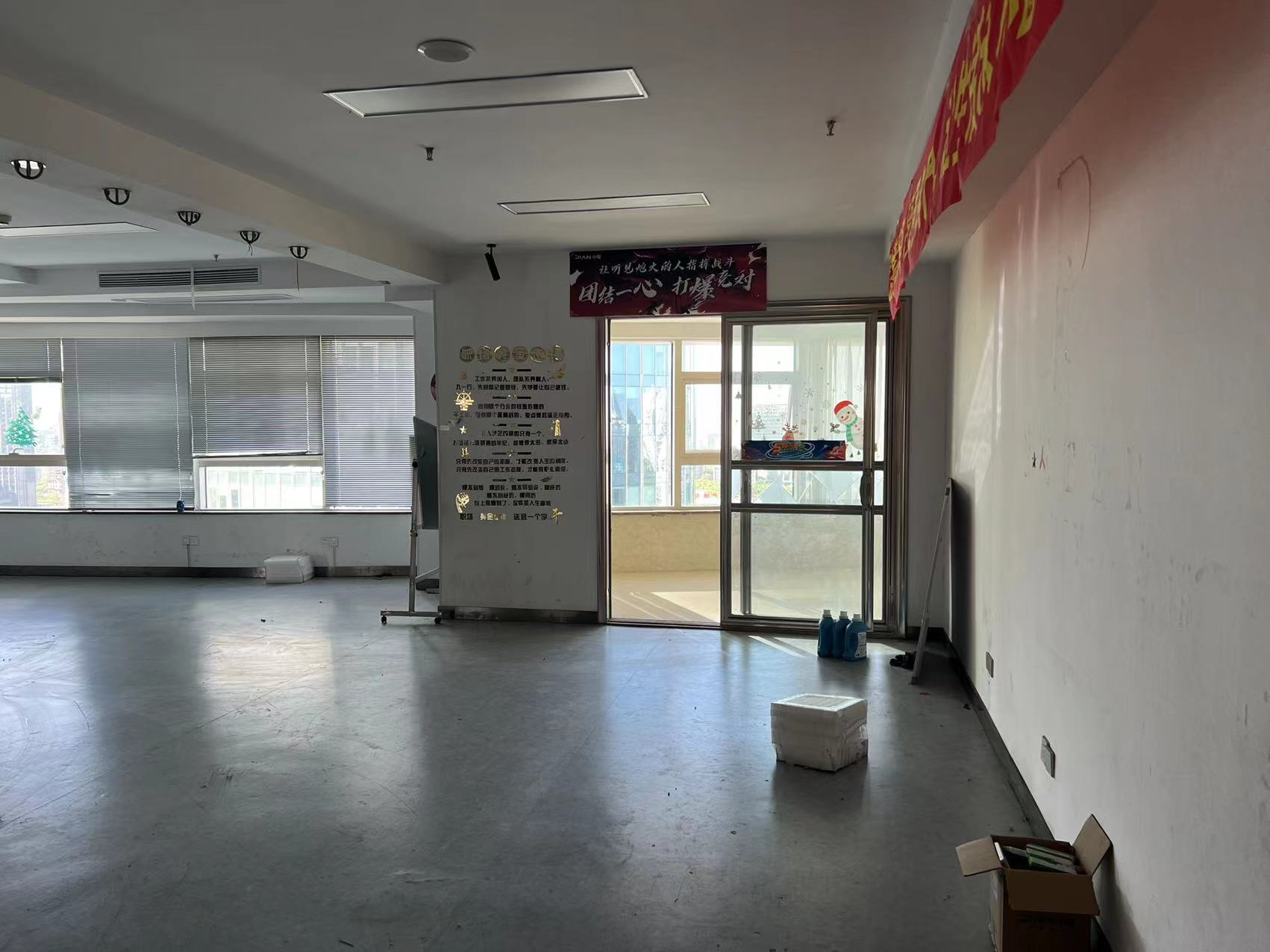 中南世纪城北区 1室1厅1卫 260m&sup2;