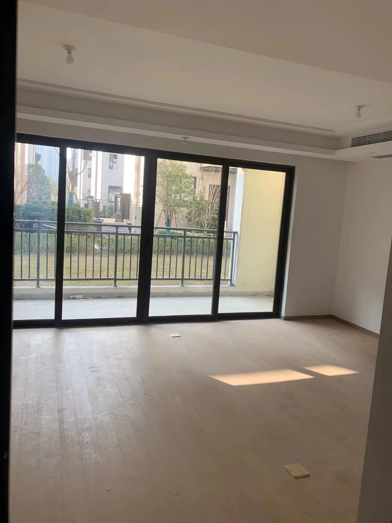 春风南岸东园 4室2厅2卫 167.00m&sup2;