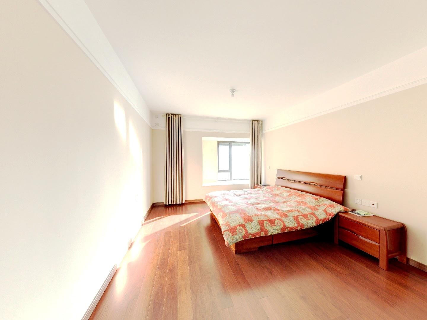 万科公园里一期 3室2厅2卫 119m&sup2;