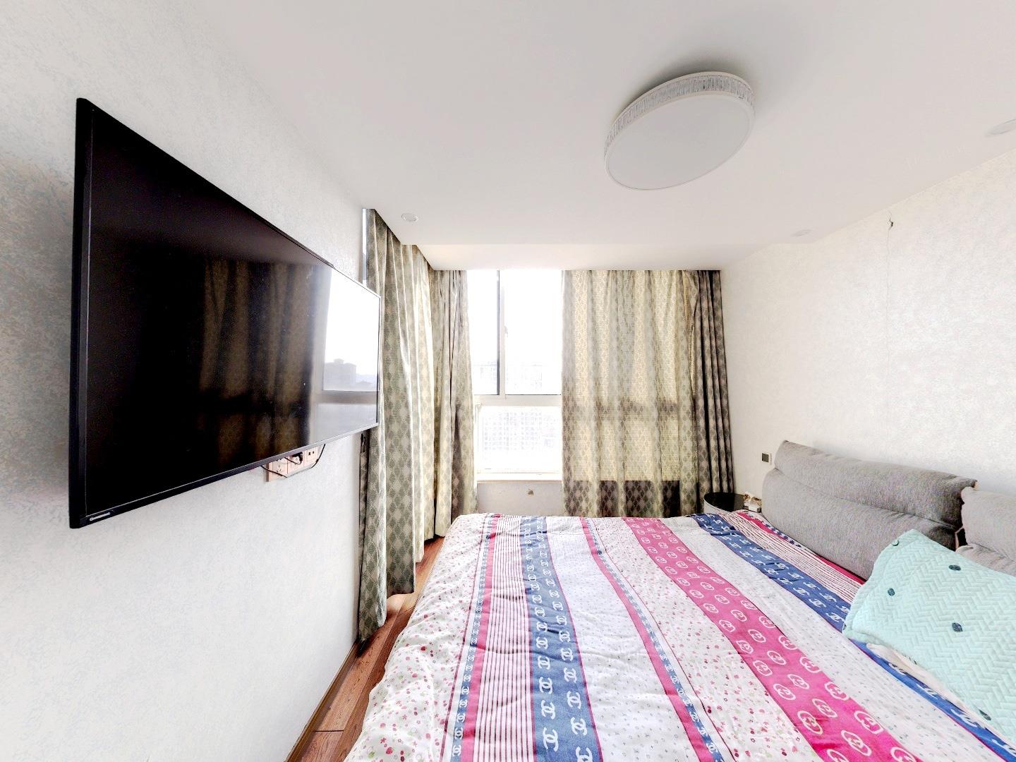华强城 5室2厅3卫 125.89m&sup2;