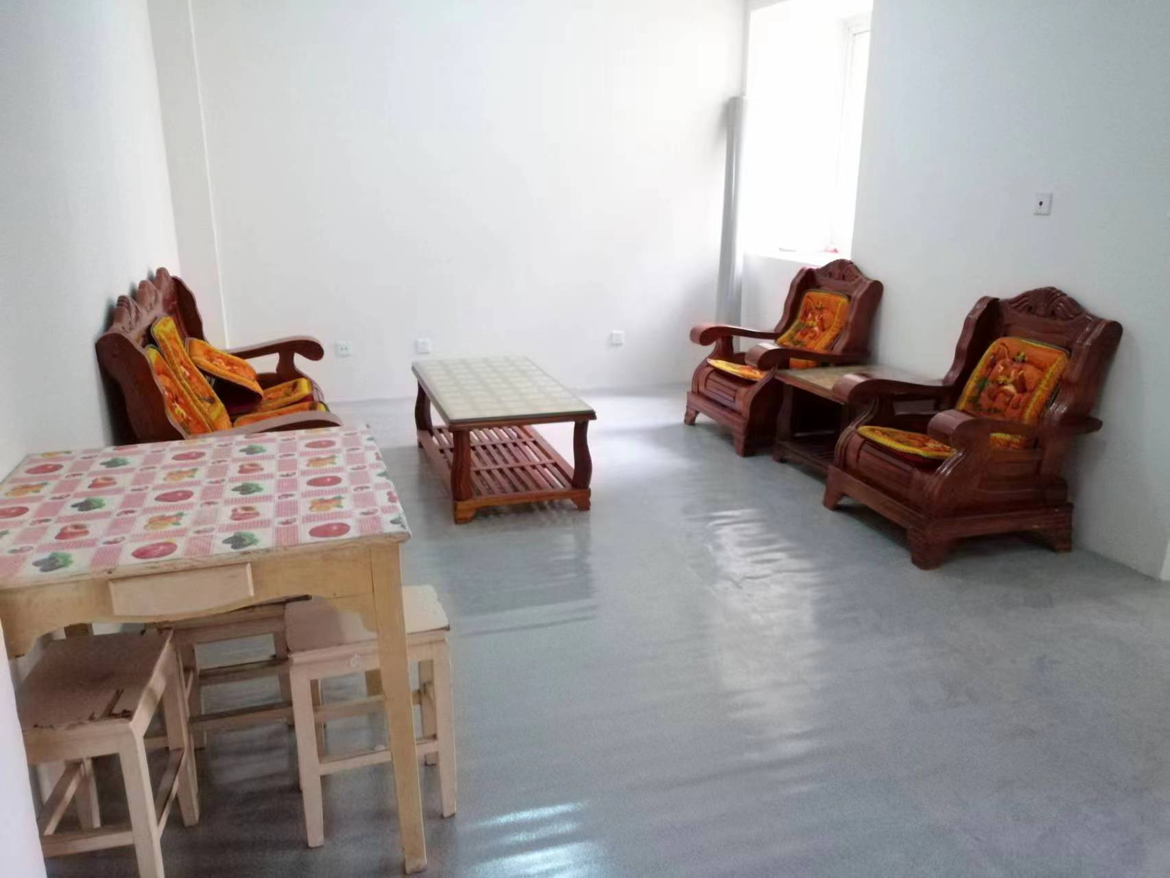 幸福锦园 2室2厅1卫 88m&sup2;