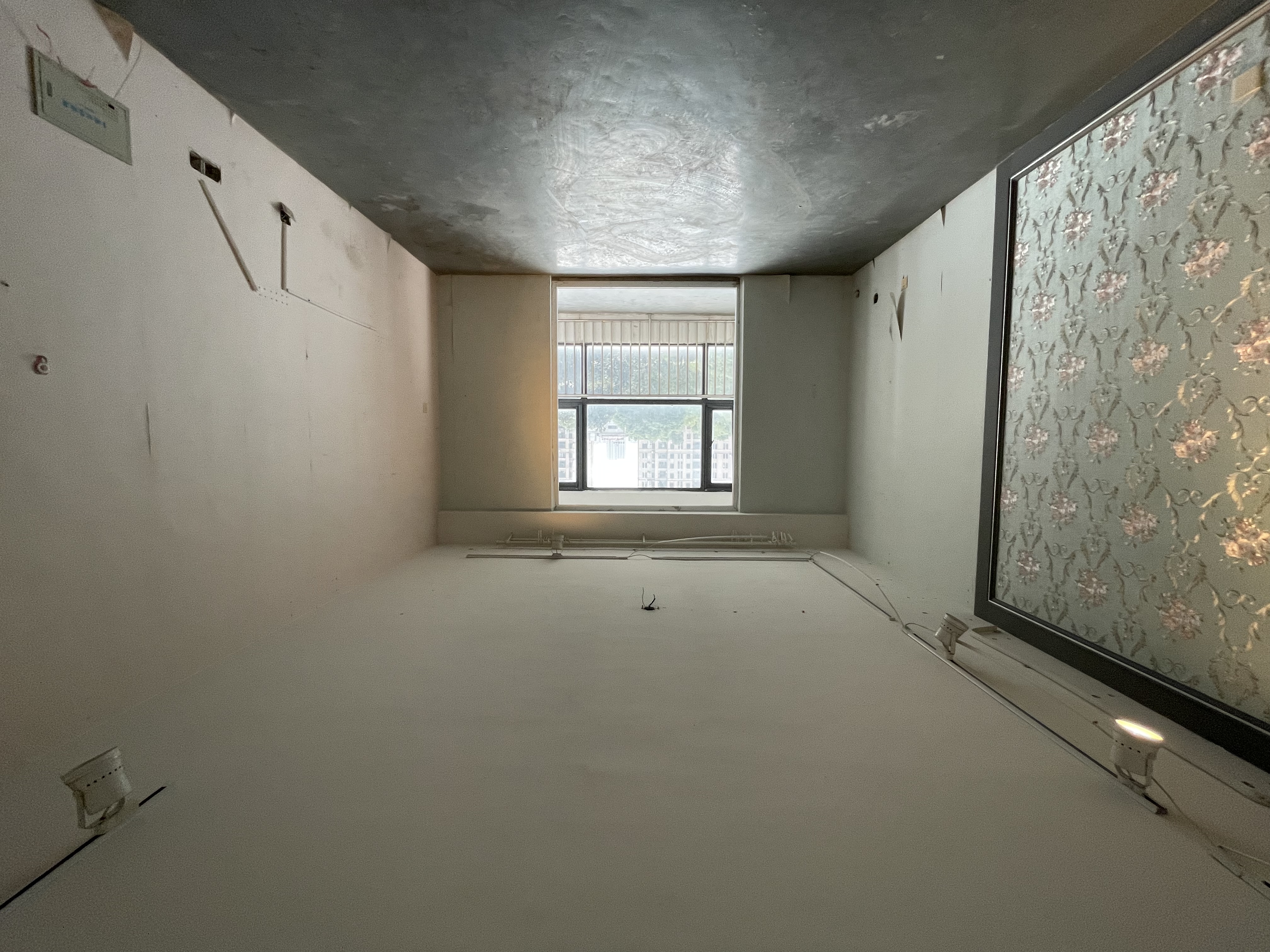 中港城世家 4室2厅2卫 189m²