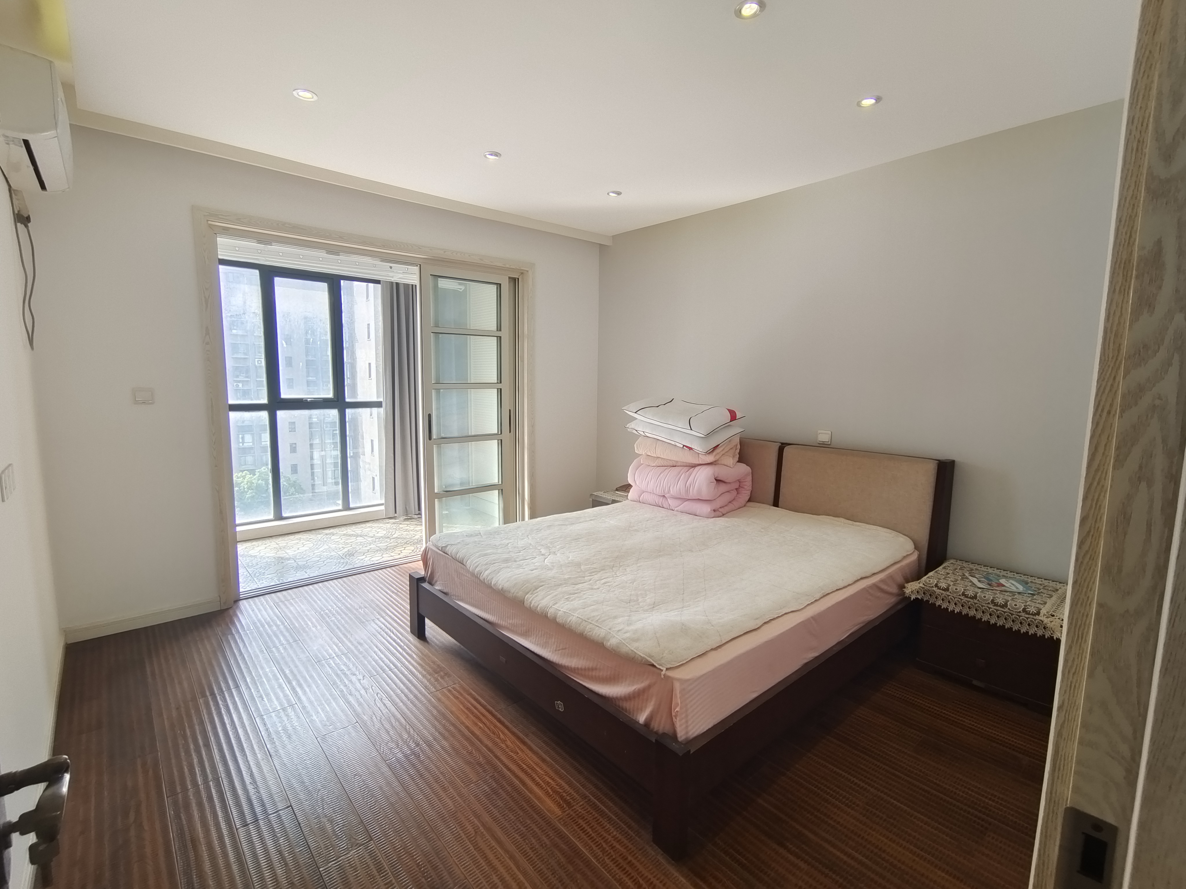 中港城 2室2厅1卫 87.7m&sup2;