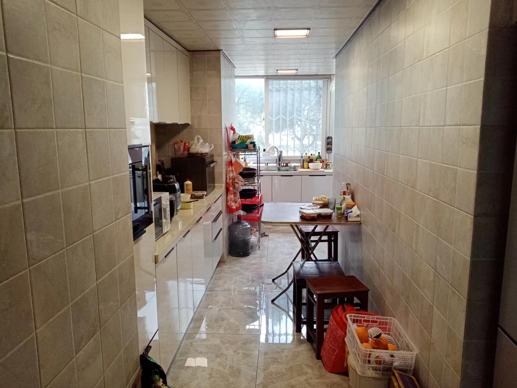 濠河经典苑 4室2厅2卫 175m&sup2;