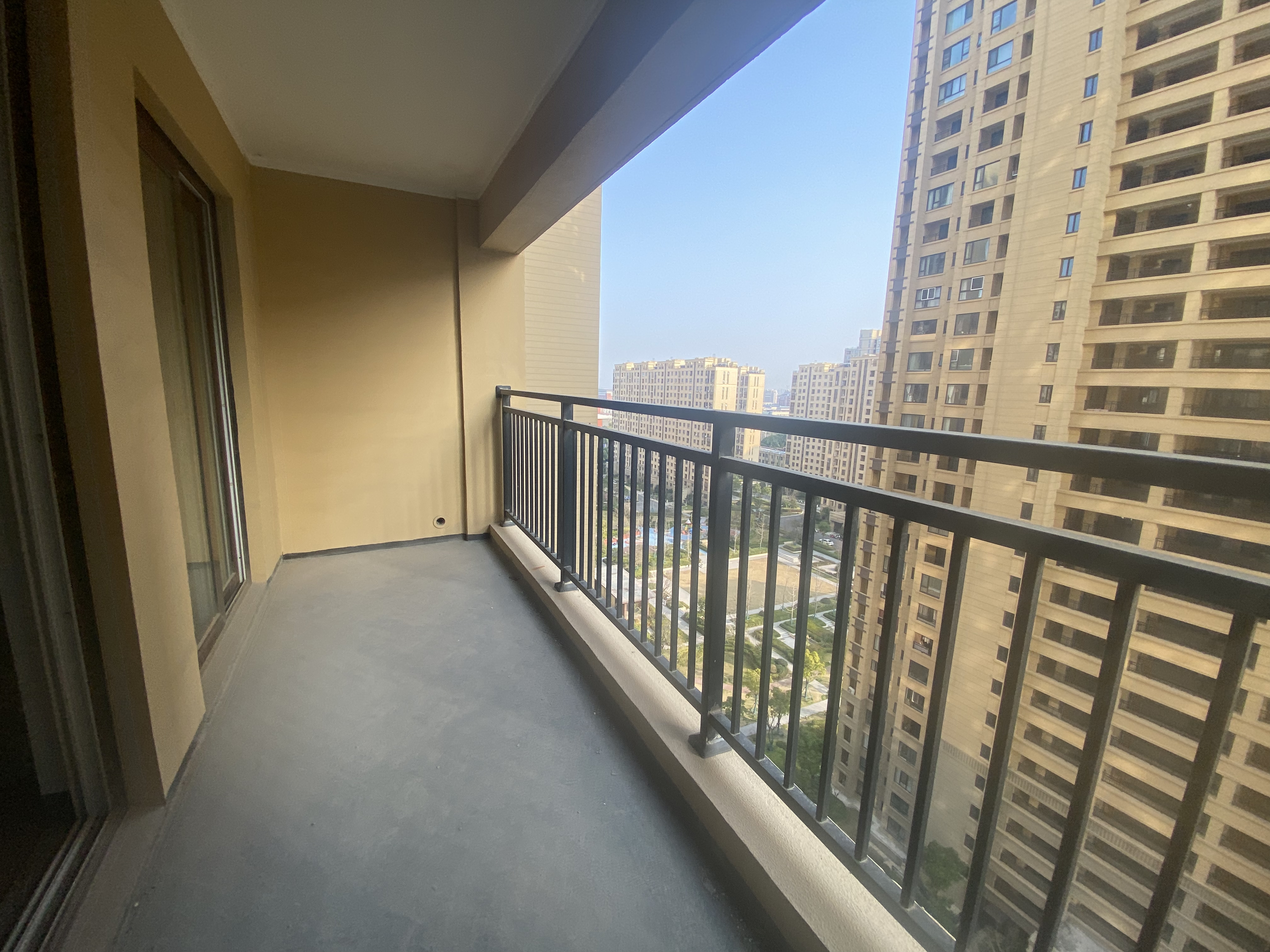 世茂九龙庭 3室2厅1卫 89.00m&sup2;