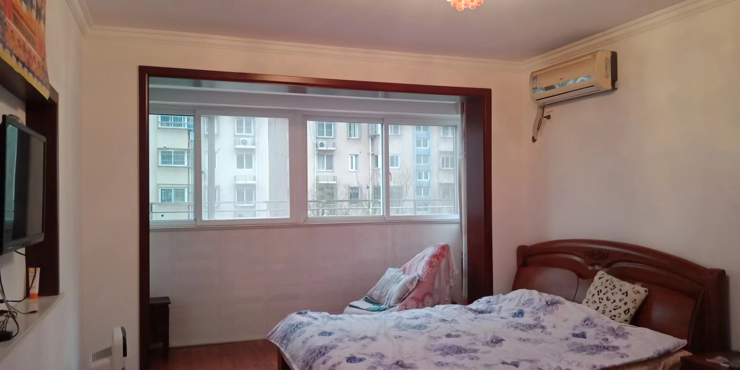 紫东花苑 3室2厅1卫 137m&sup2;