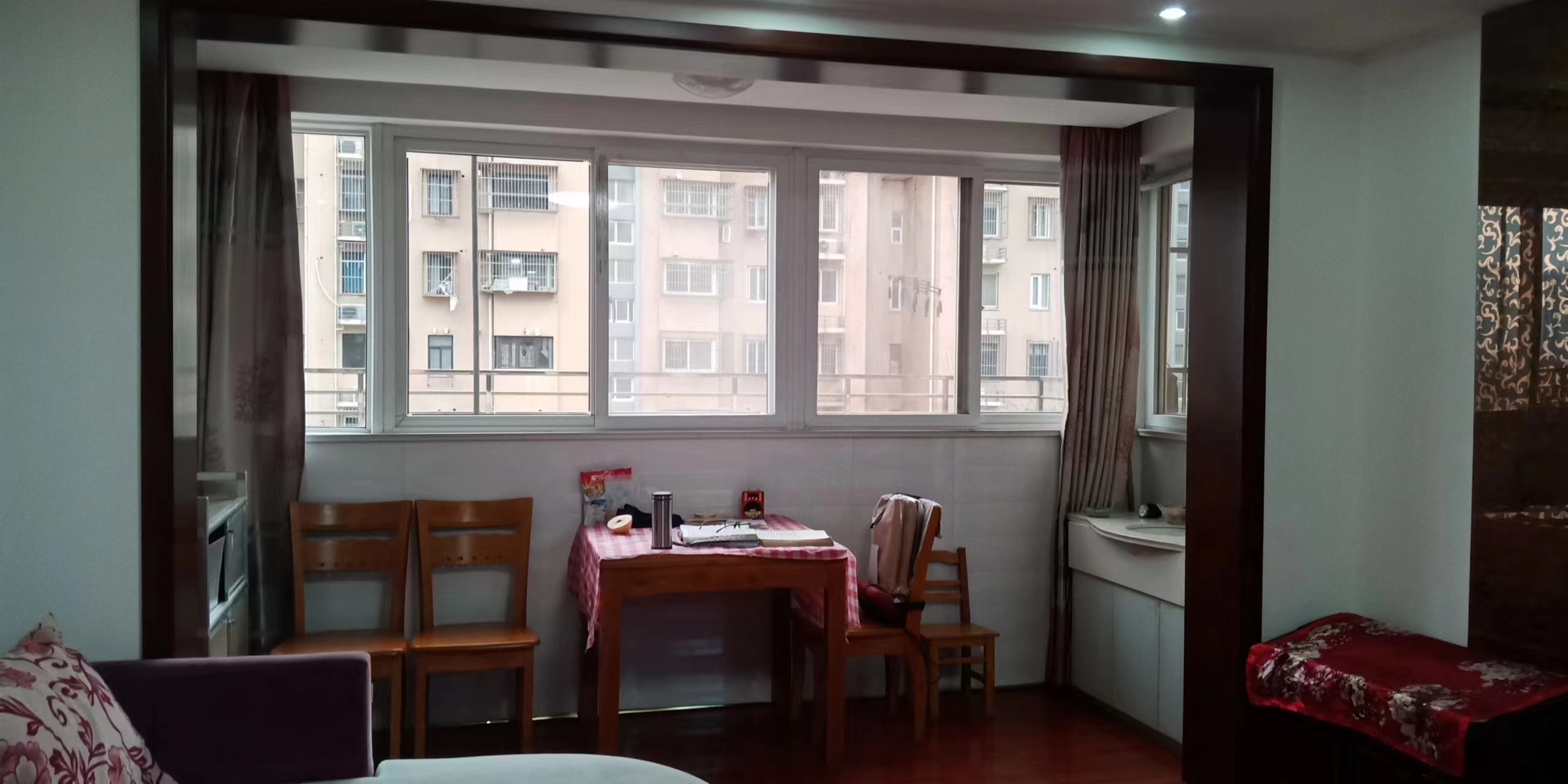 紫东花苑 3室2厅1卫 137m&sup2;