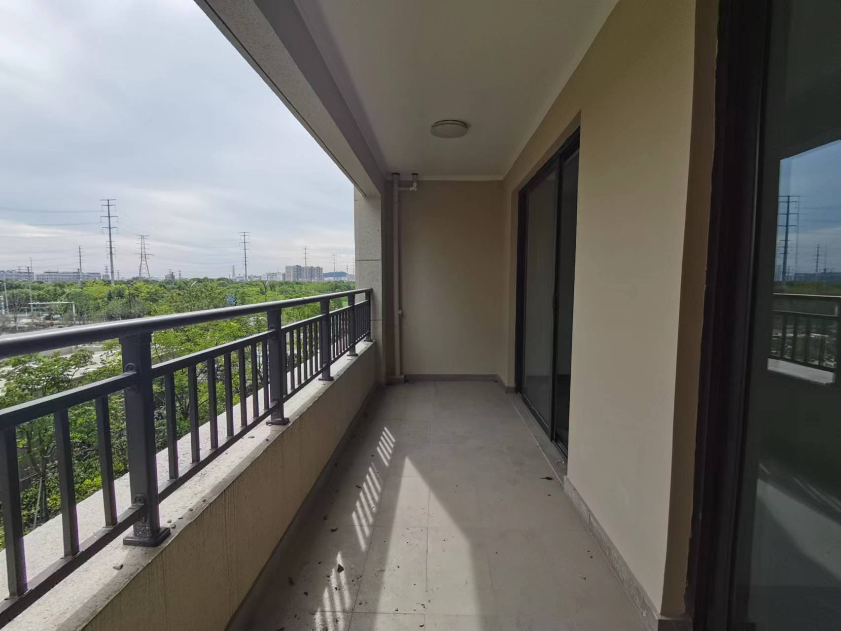 中海上东区 3室2厅2卫 127m&sup2;