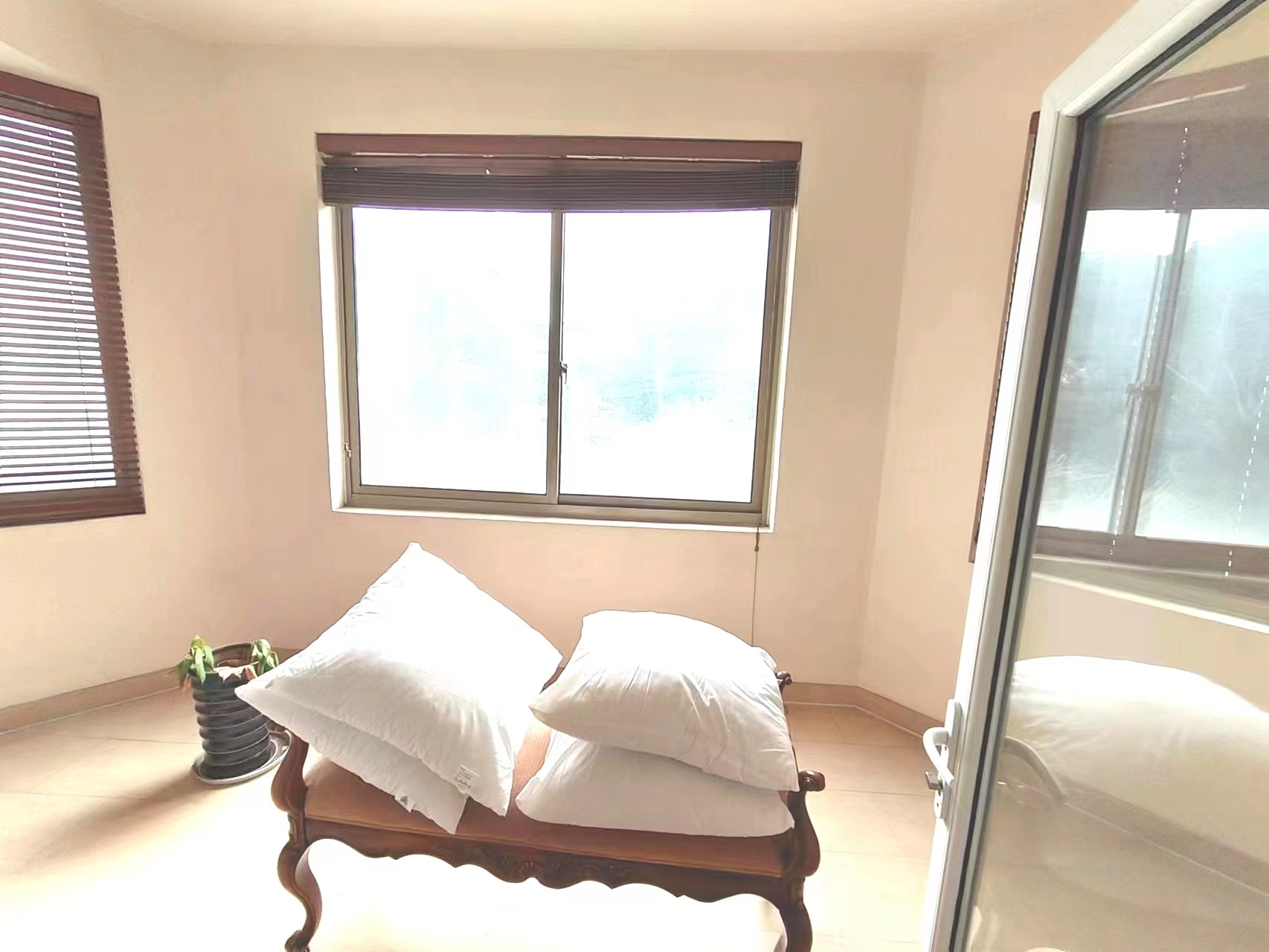 军山花园 4室2厅3卫 260.00m&sup2;