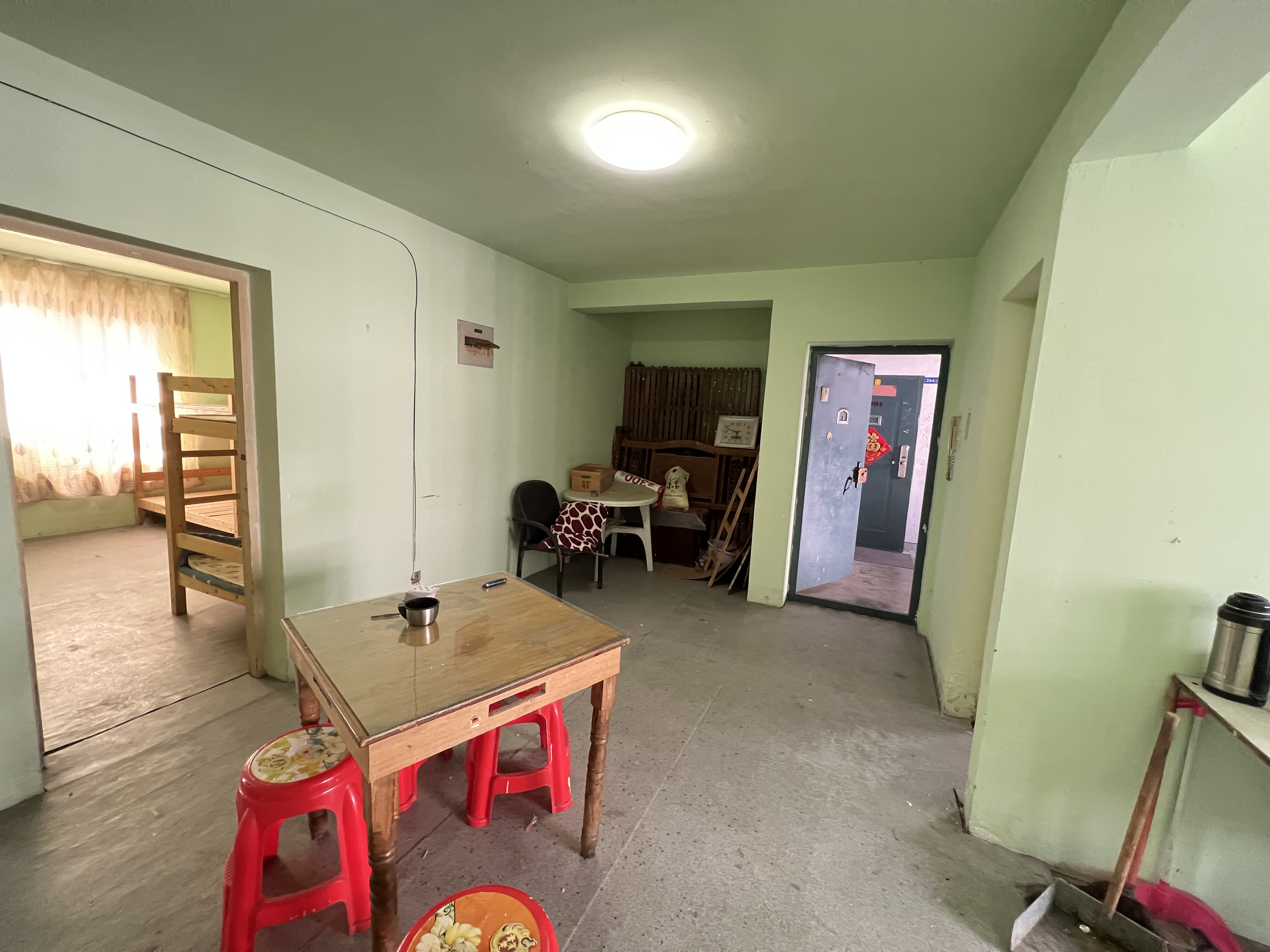 五一新村西区 2室1厅1卫 93m&sup2;