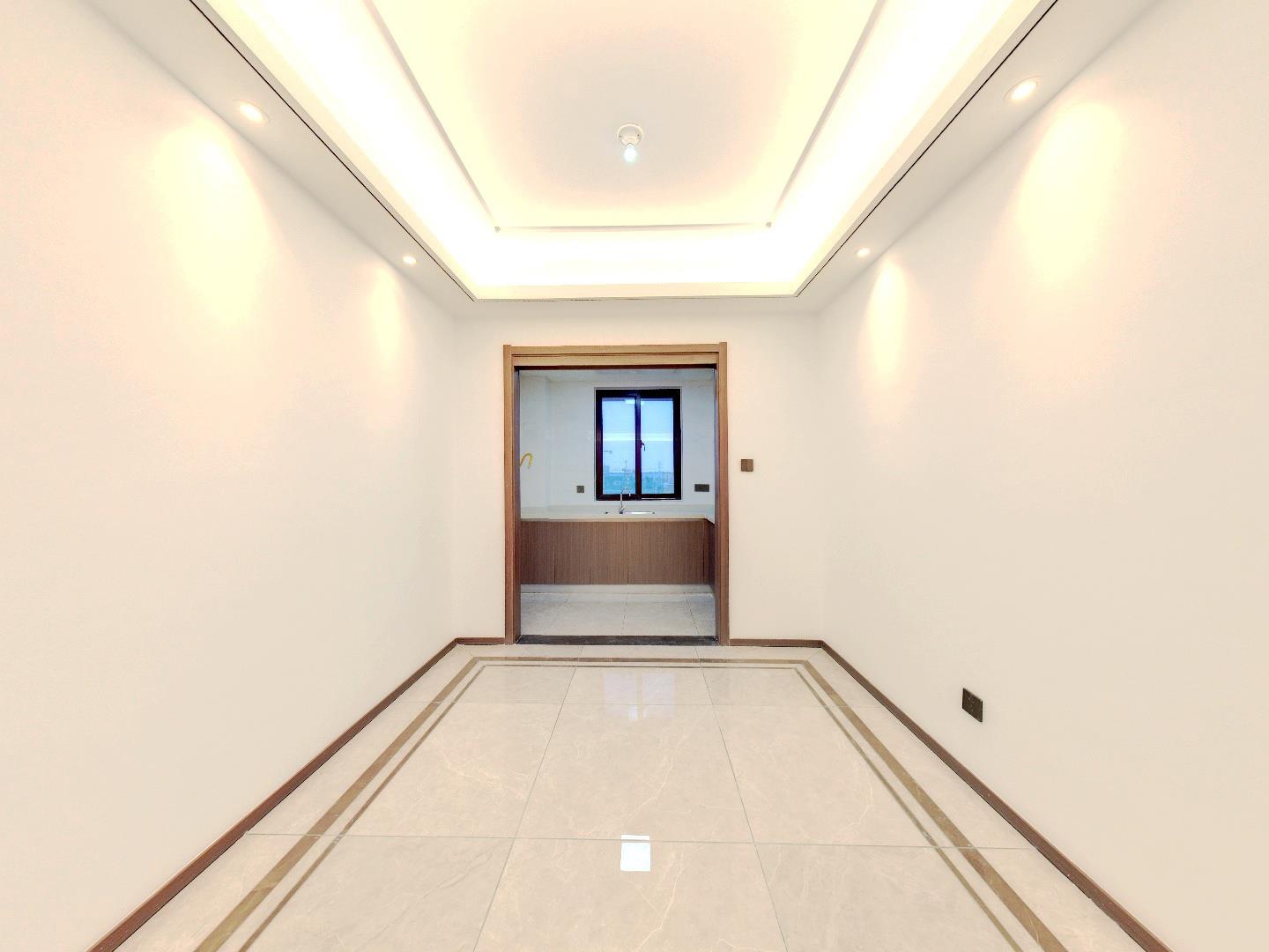 中南珑悦 3室2厅1卫 95m&sup2;