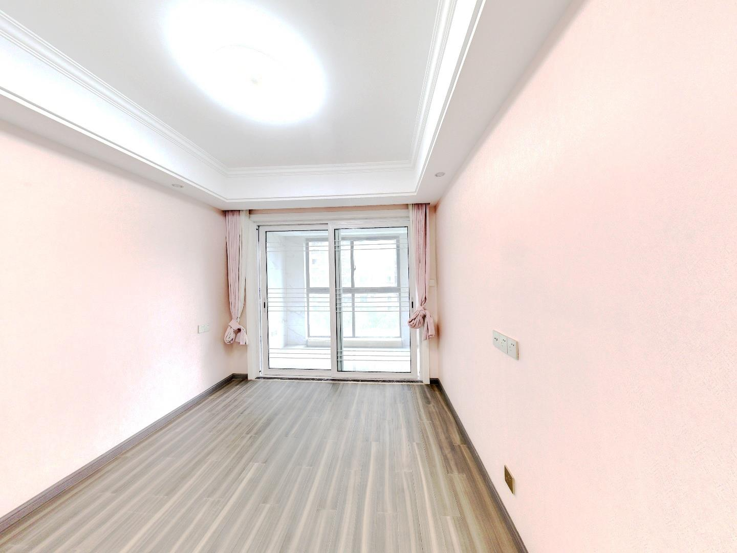 华强城四期 3室2厅2卫 123.00m&sup2;