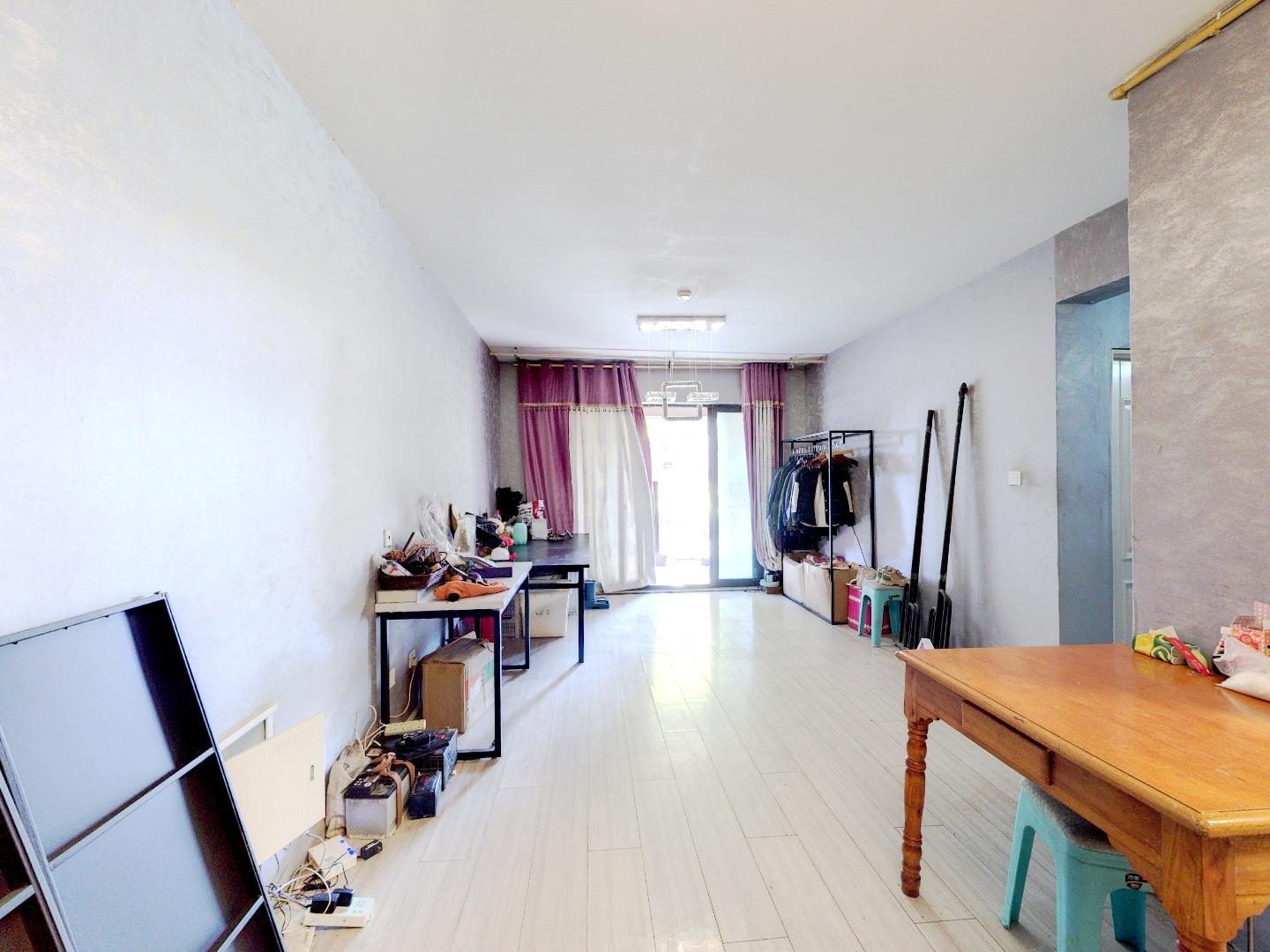 华强城 3室2厅1卫 213.00m²