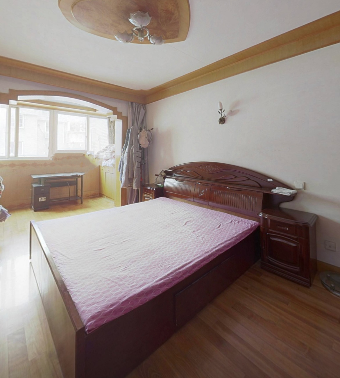 宏丰苑 4室2厅1卫 1335.00m&sup2;