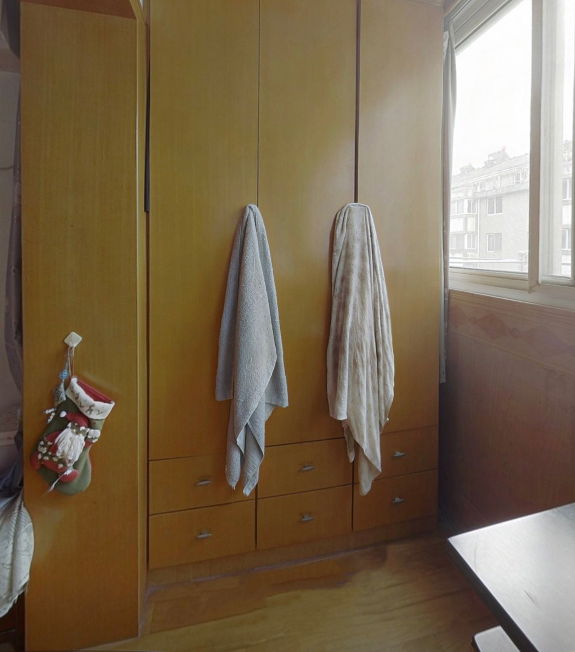 宏丰苑 4室2厅1卫 1335.00m&sup2;