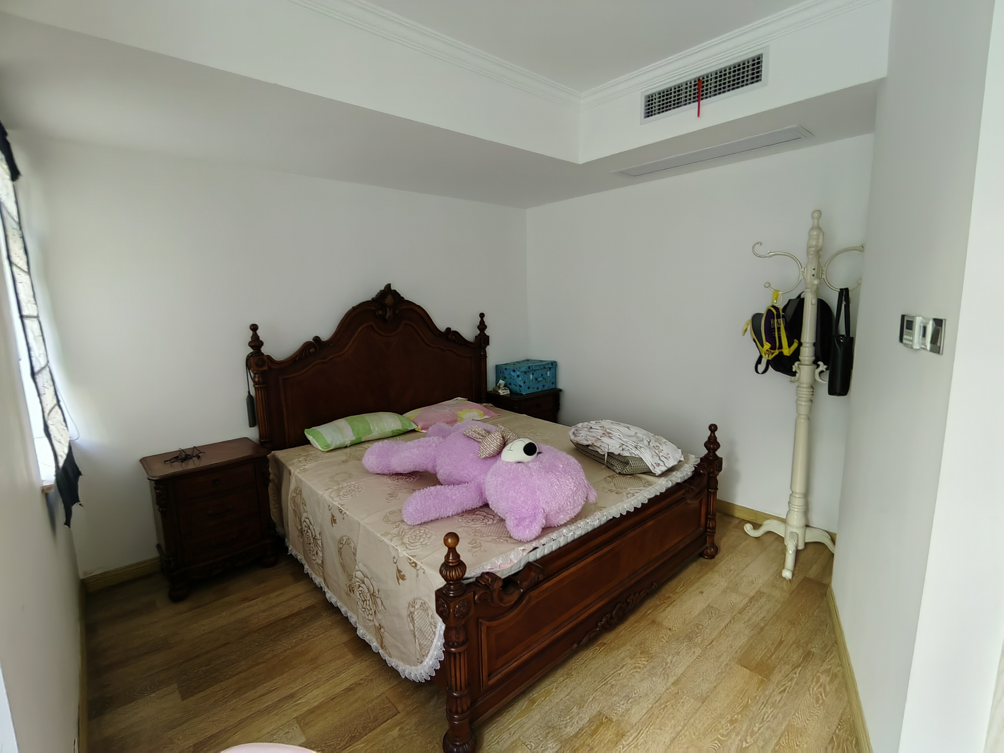 优山美地花园南区 4室2厅2卫 200m&sup2;