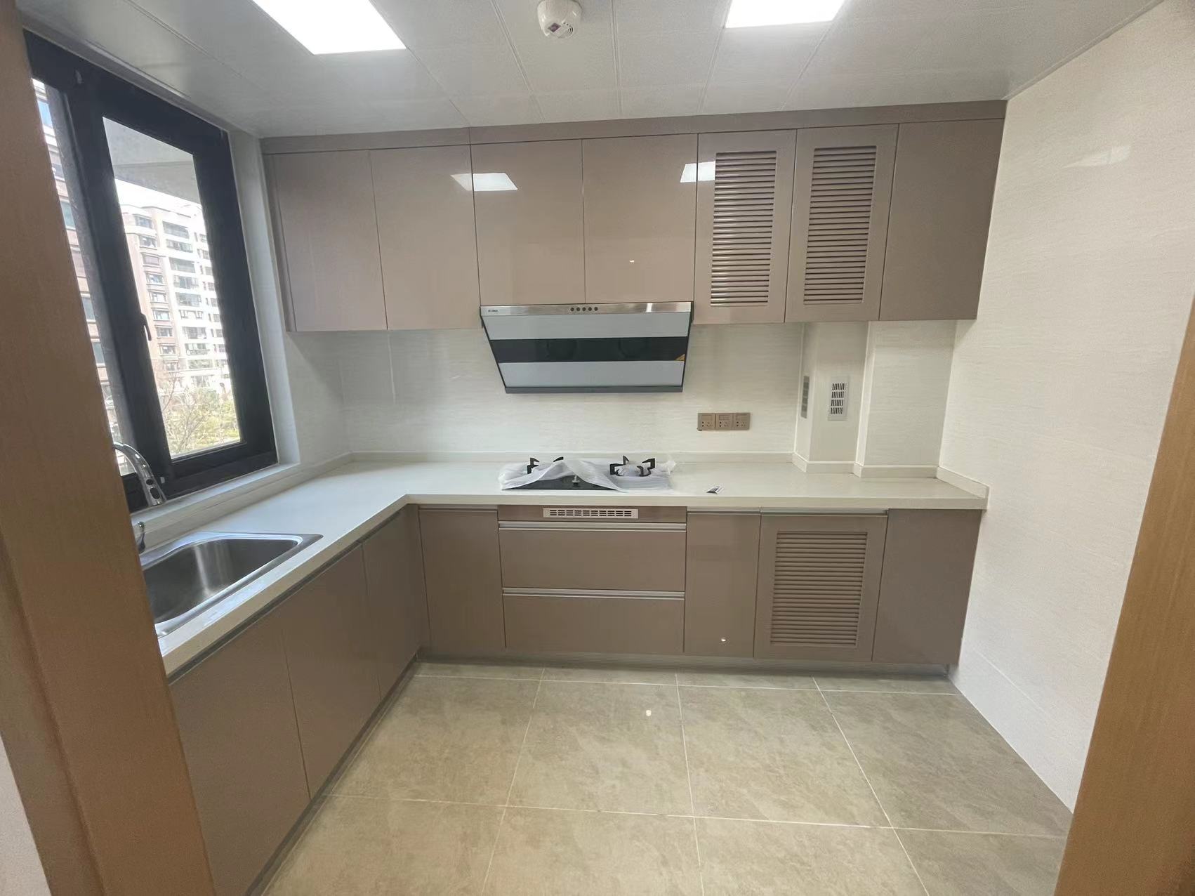 林肯公园 4室2厅2卫 142m&sup2;