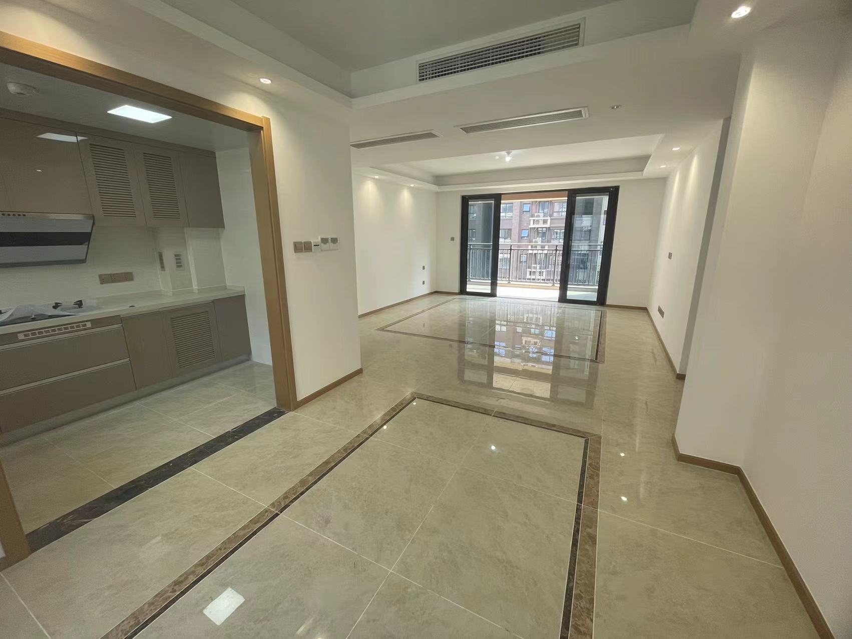 林肯公园 4室2厅2卫 142m&sup2;
