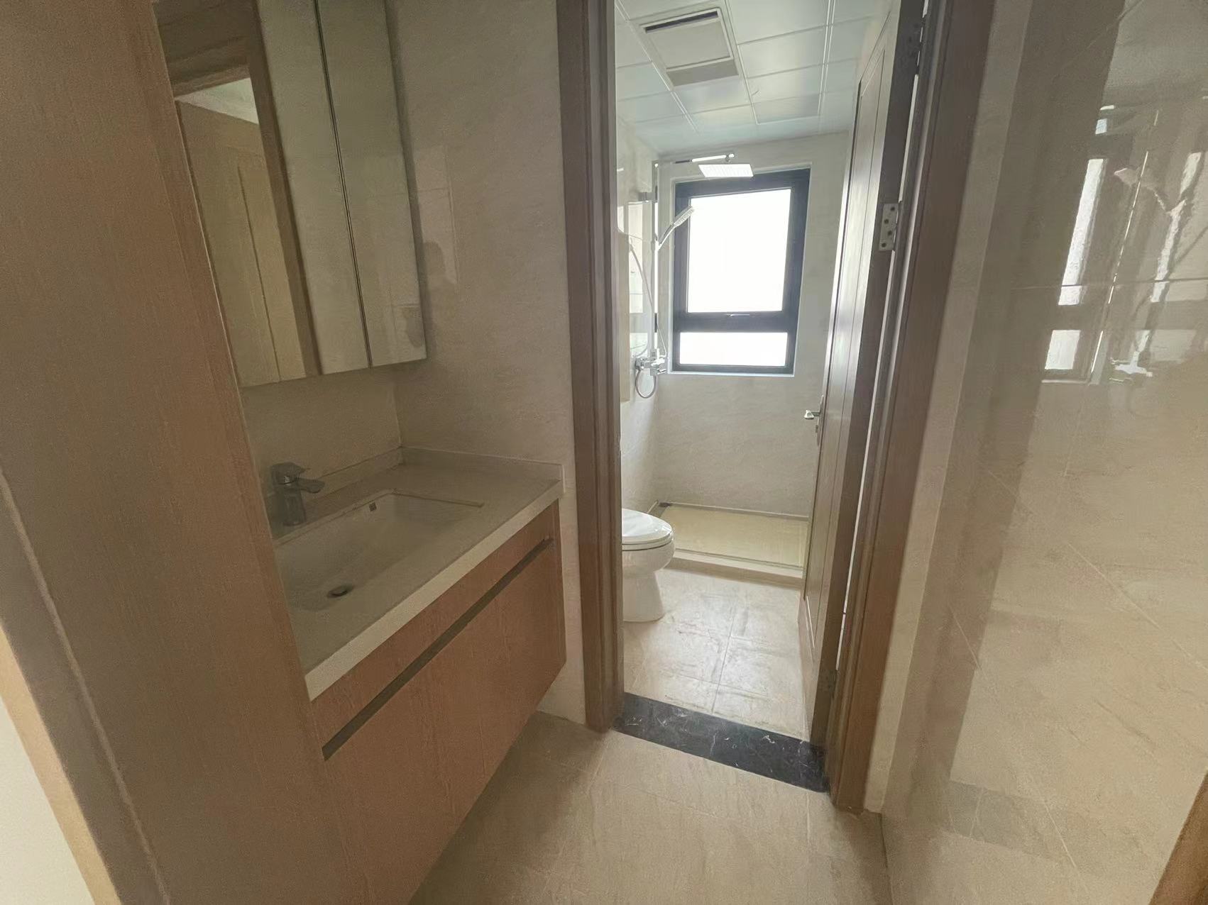 林肯公园 4室2厅2卫 142m&sup2;