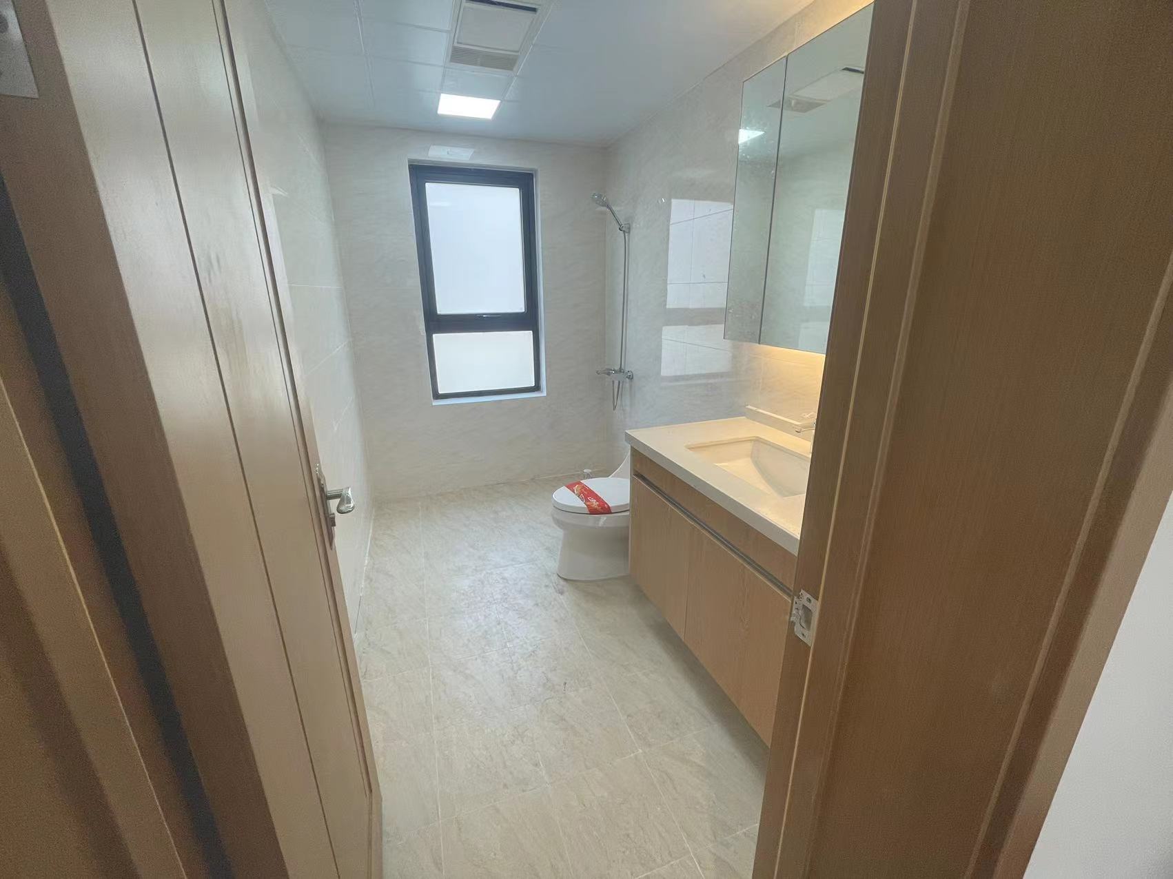 林肯公园 4室2厅2卫 142m&sup2;
