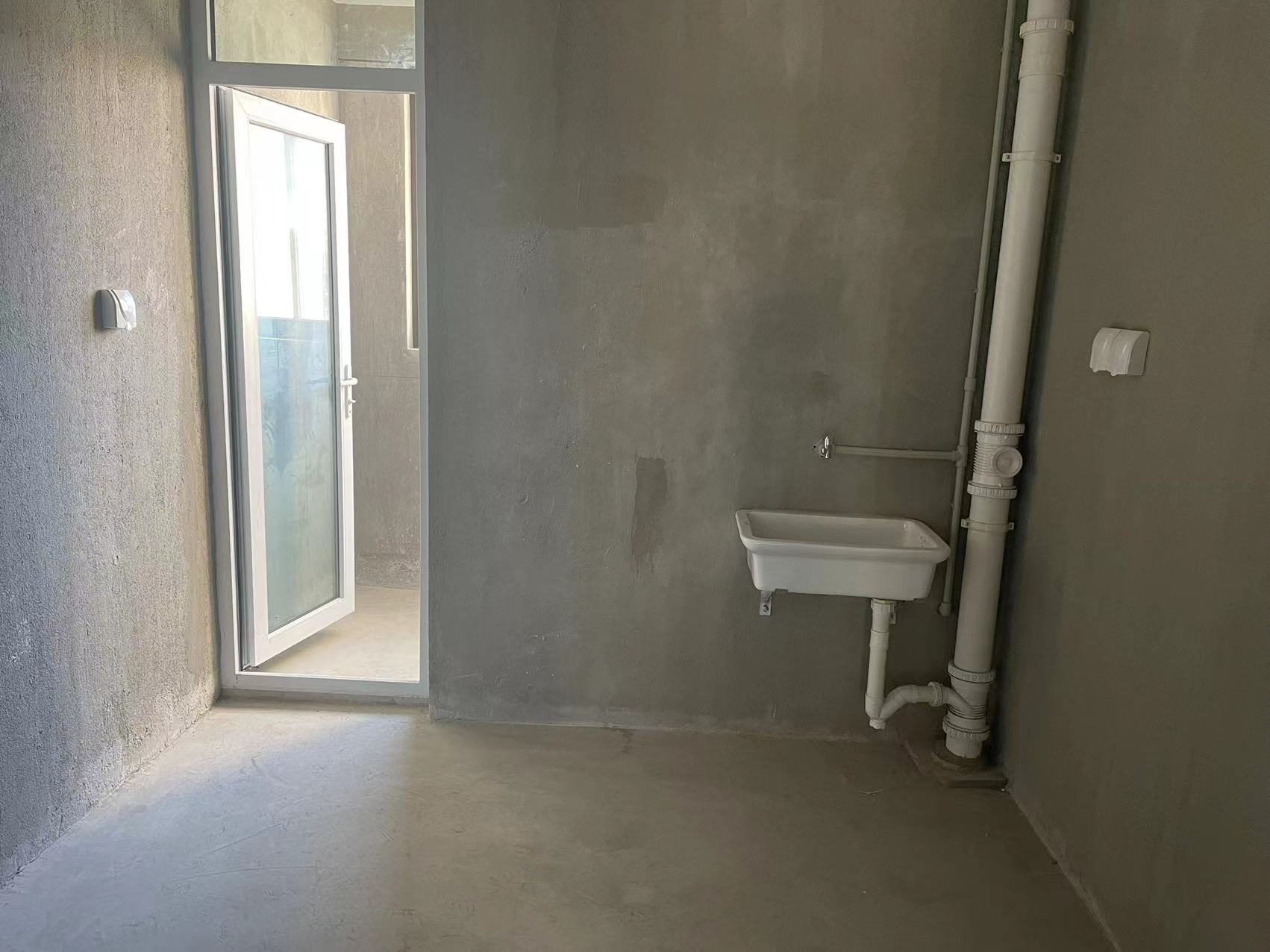 山芝庄新苑 3室2厅1卫 11511.00m&sup2;