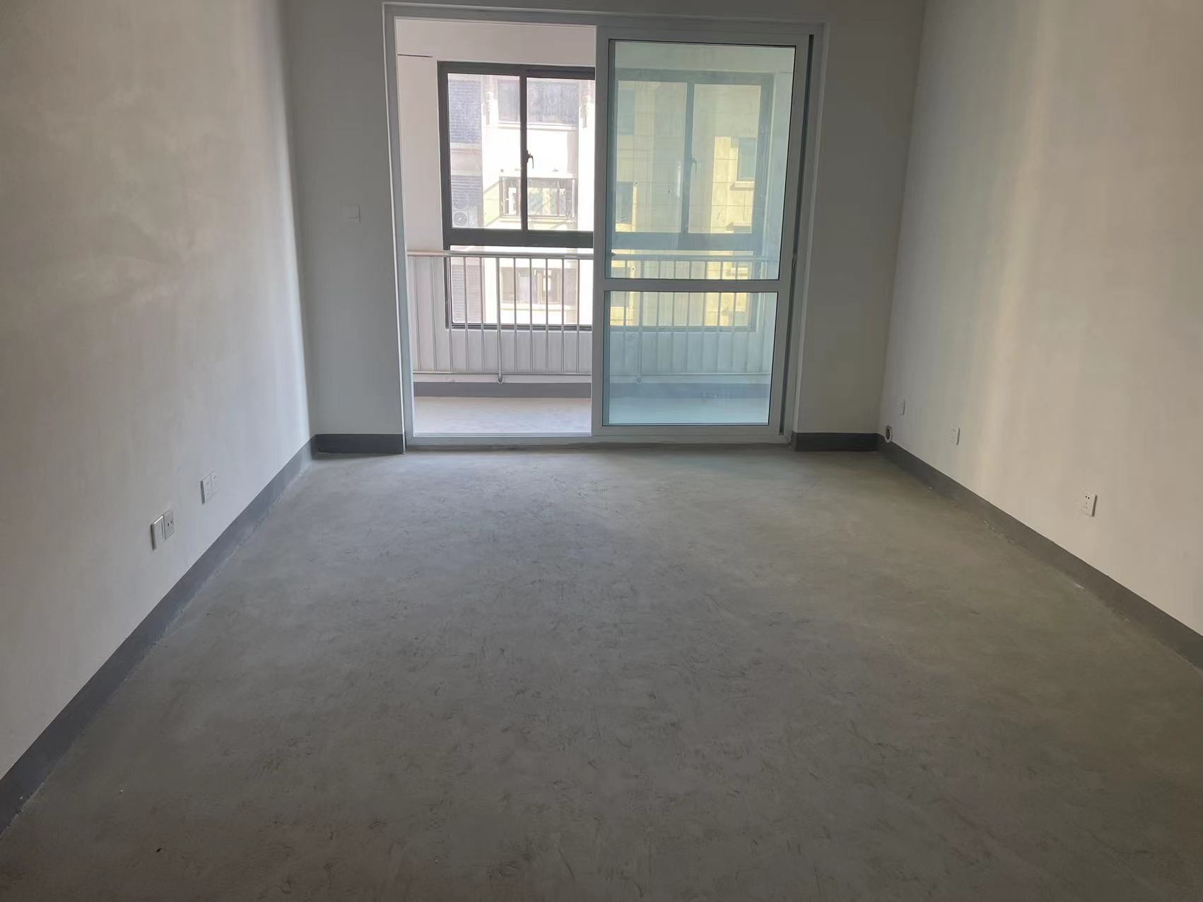 山芝庄新苑 3室2厅1卫 11511.00m&sup2;
