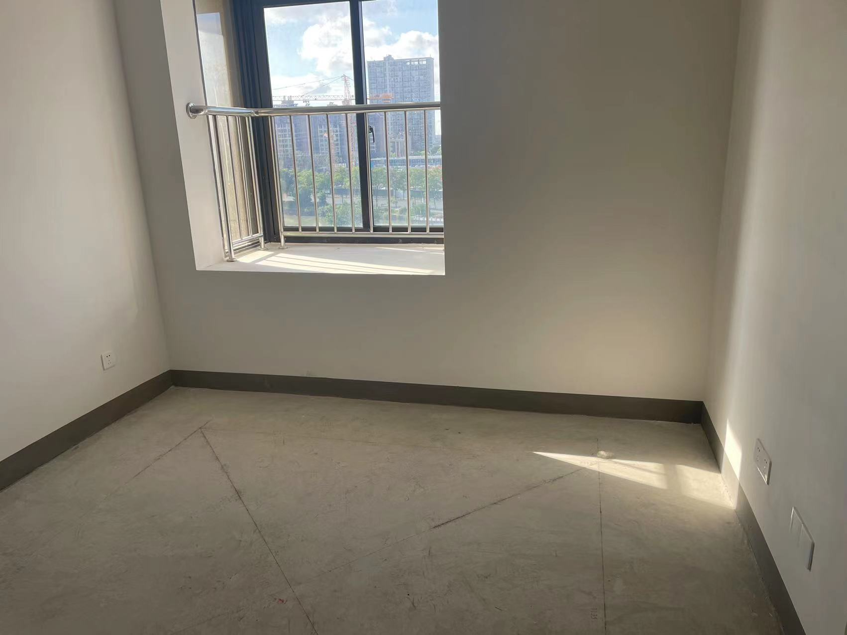山芝庄新苑 3室2厅1卫 11511.00m&sup2;