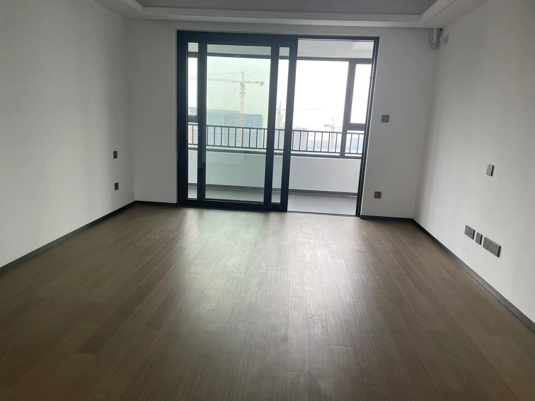 滨江道江园 4室2厅2卫 143m&sup2;