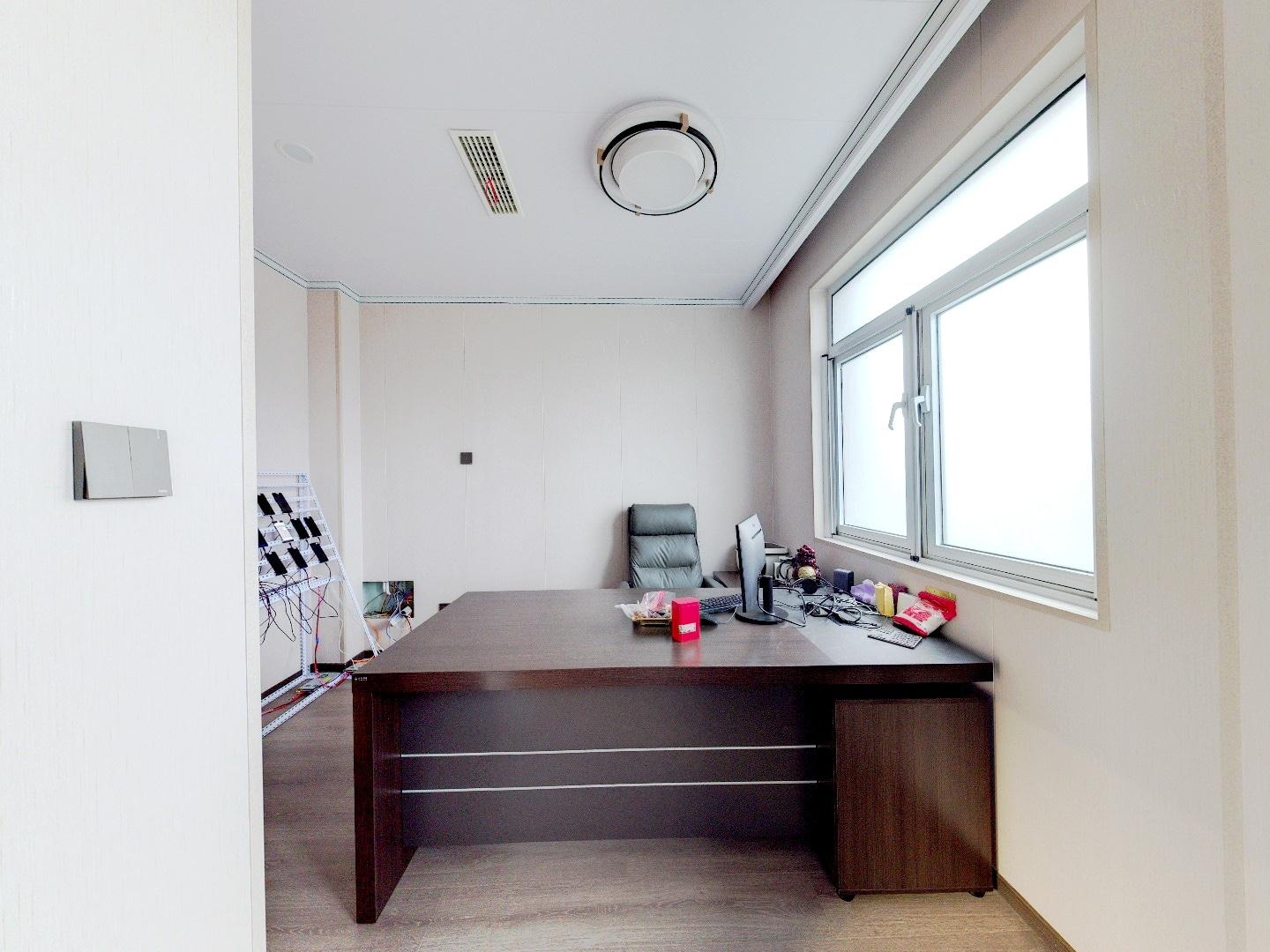 万濠山庄 4室2厅2卫 327.66m²