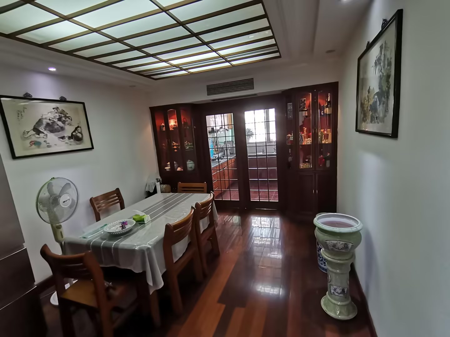 南园路18号大院 4室2厅2卫 170m&sup2;