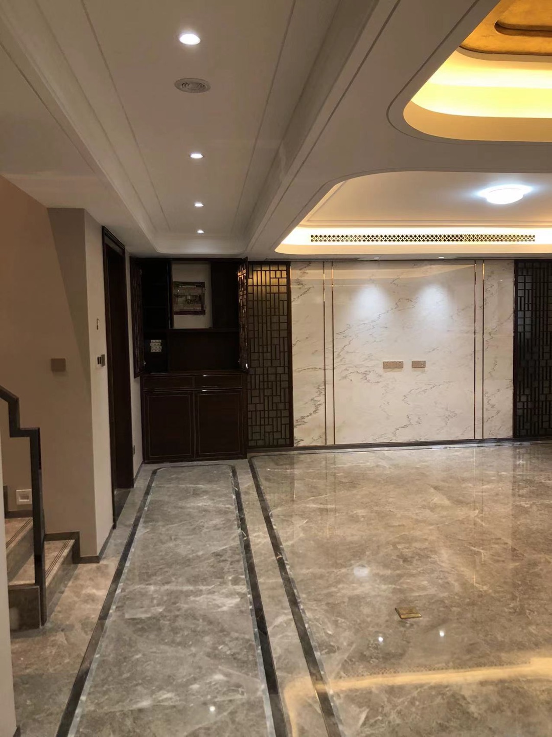 中海铂樾府 4室2厅2卫 208.00m&sup2;