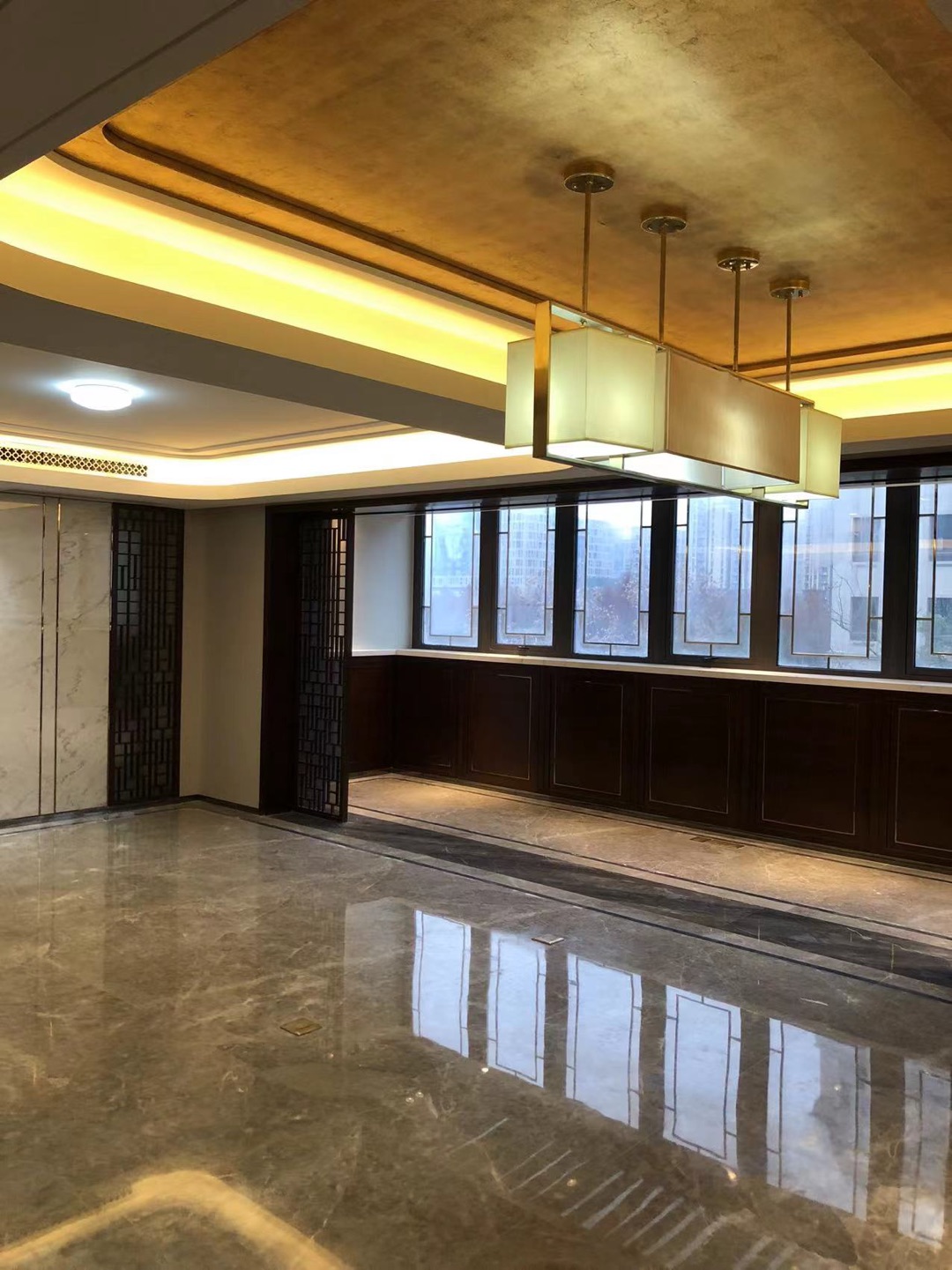 中海铂樾府 4室2厅2卫 208.00m&sup2;